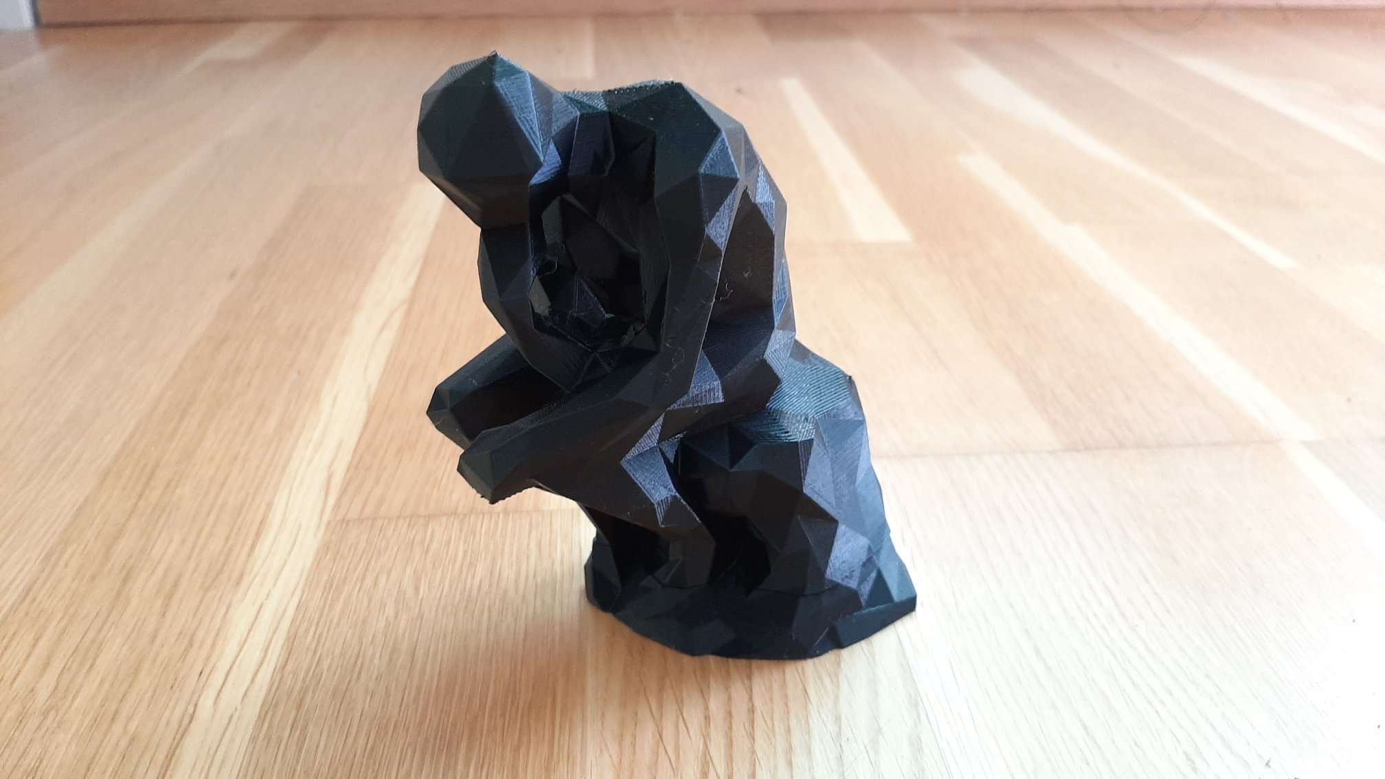Miniatura 6 do modelo 3D Low Poly The Thinker