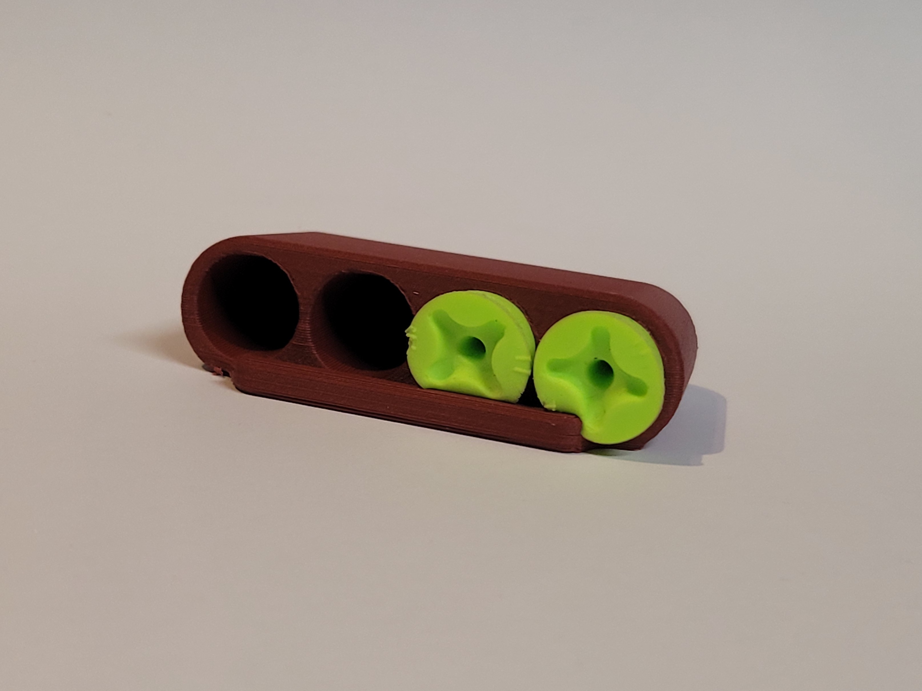 Miniatura 2 do modelo 3D Ear Plug holder