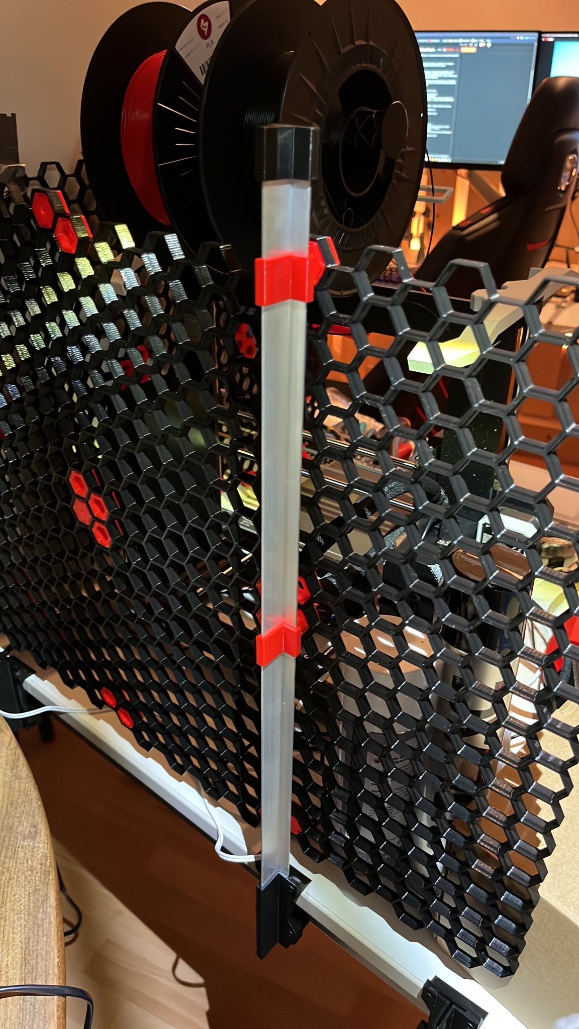 Storage Wall Desk Mounting System by Jasper Zwart Download