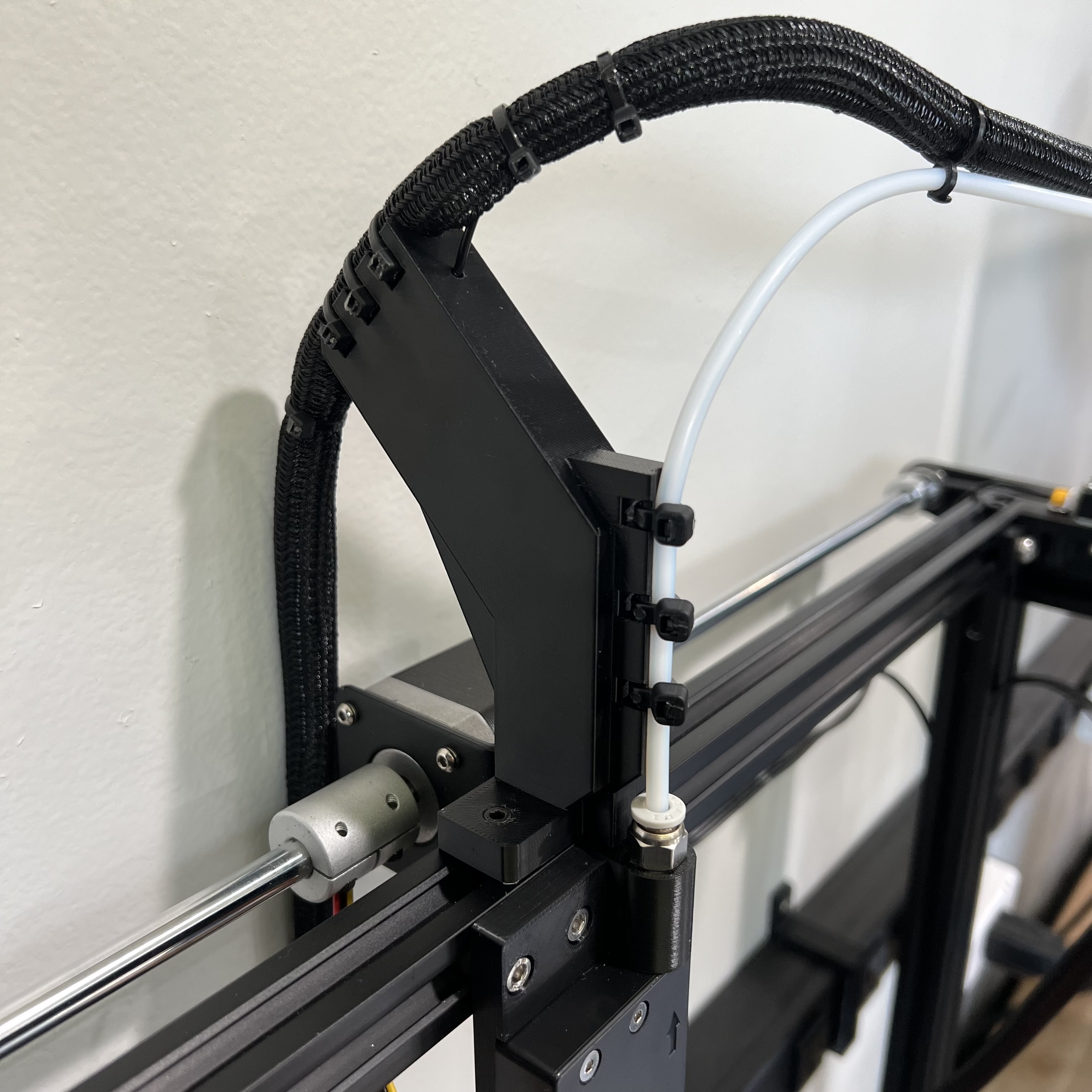 Ender 5 Plus Rear Frame Cable and PTFE Tube Holder Guide