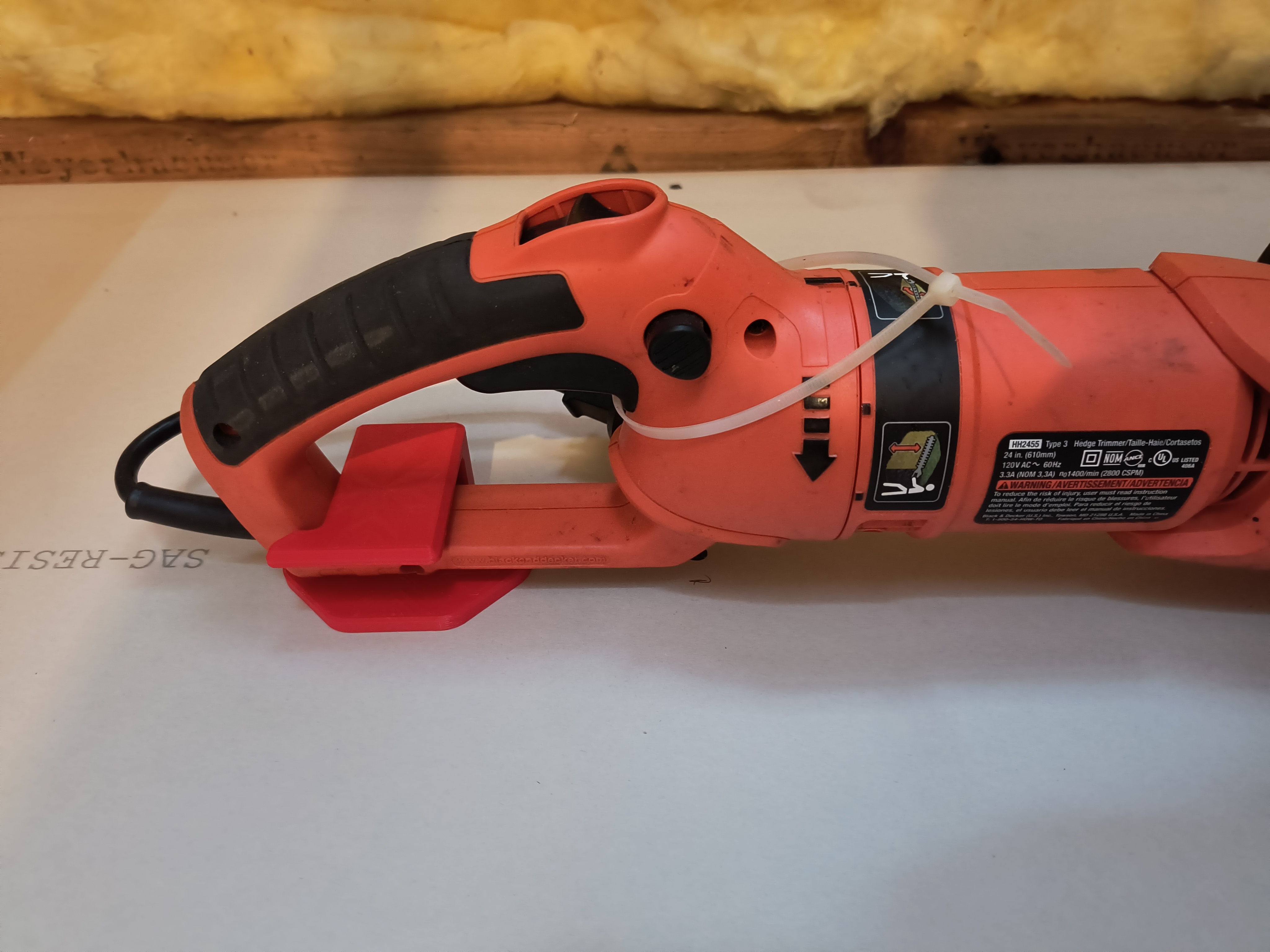 Black & Decker HH2455 Corded Hedge Trimmer Review 