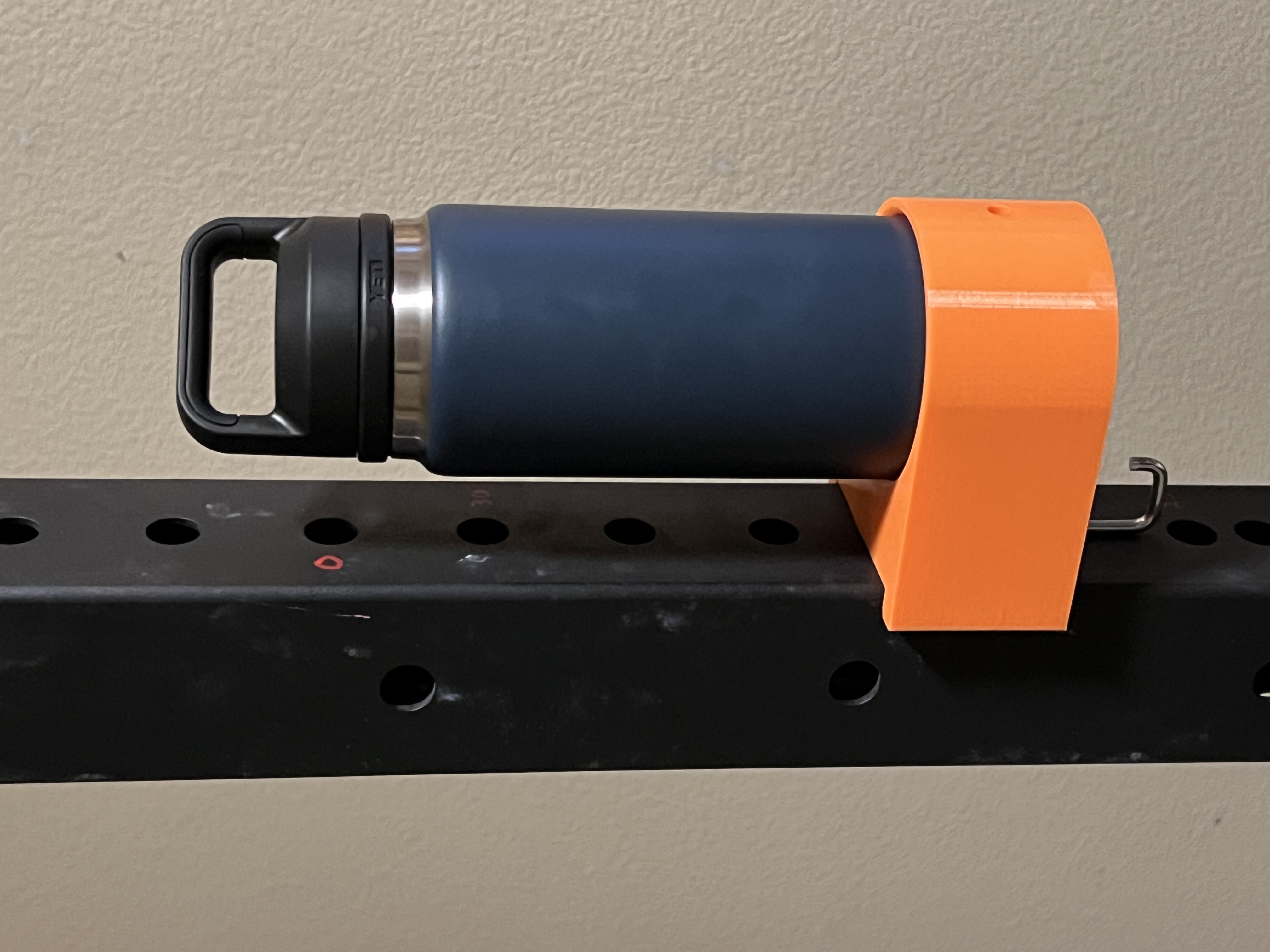 Magnetic Workout Drinkholder