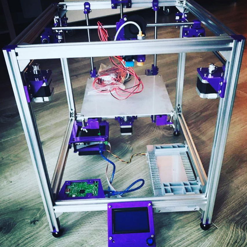 JeSc HyperCube 2020 Corner Brackets v1.0 by JiltedGeek Download free