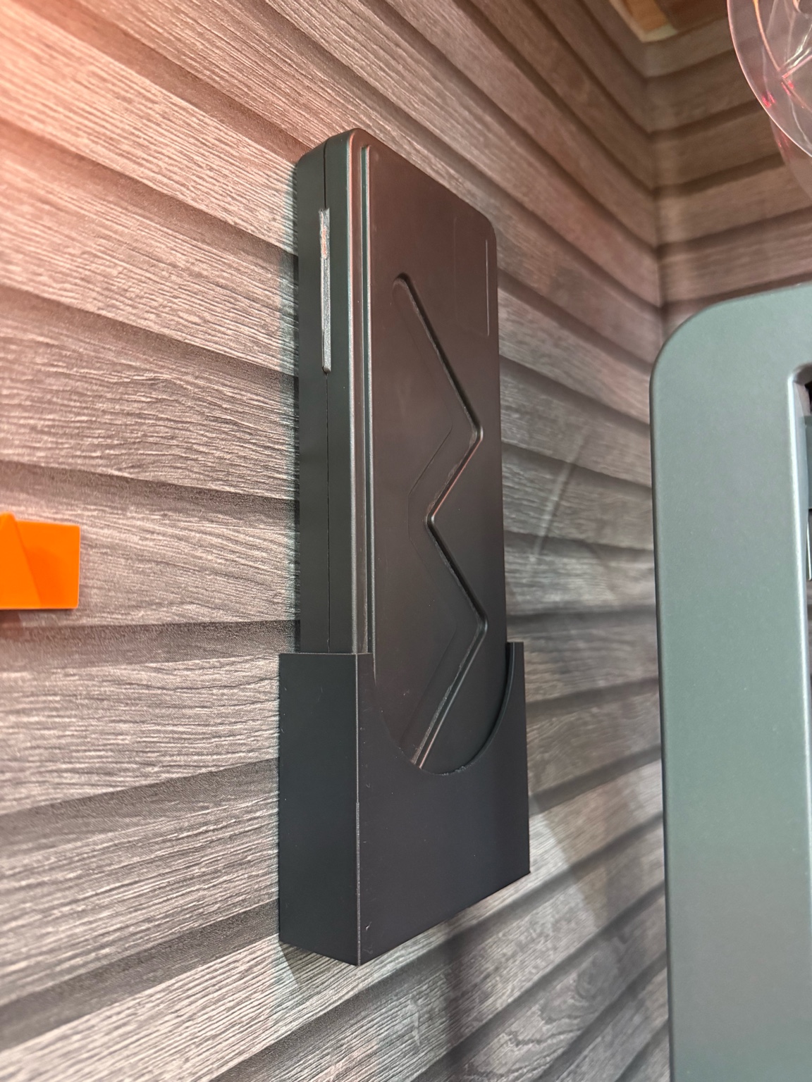 Hardell Caliper Case Wall Holder