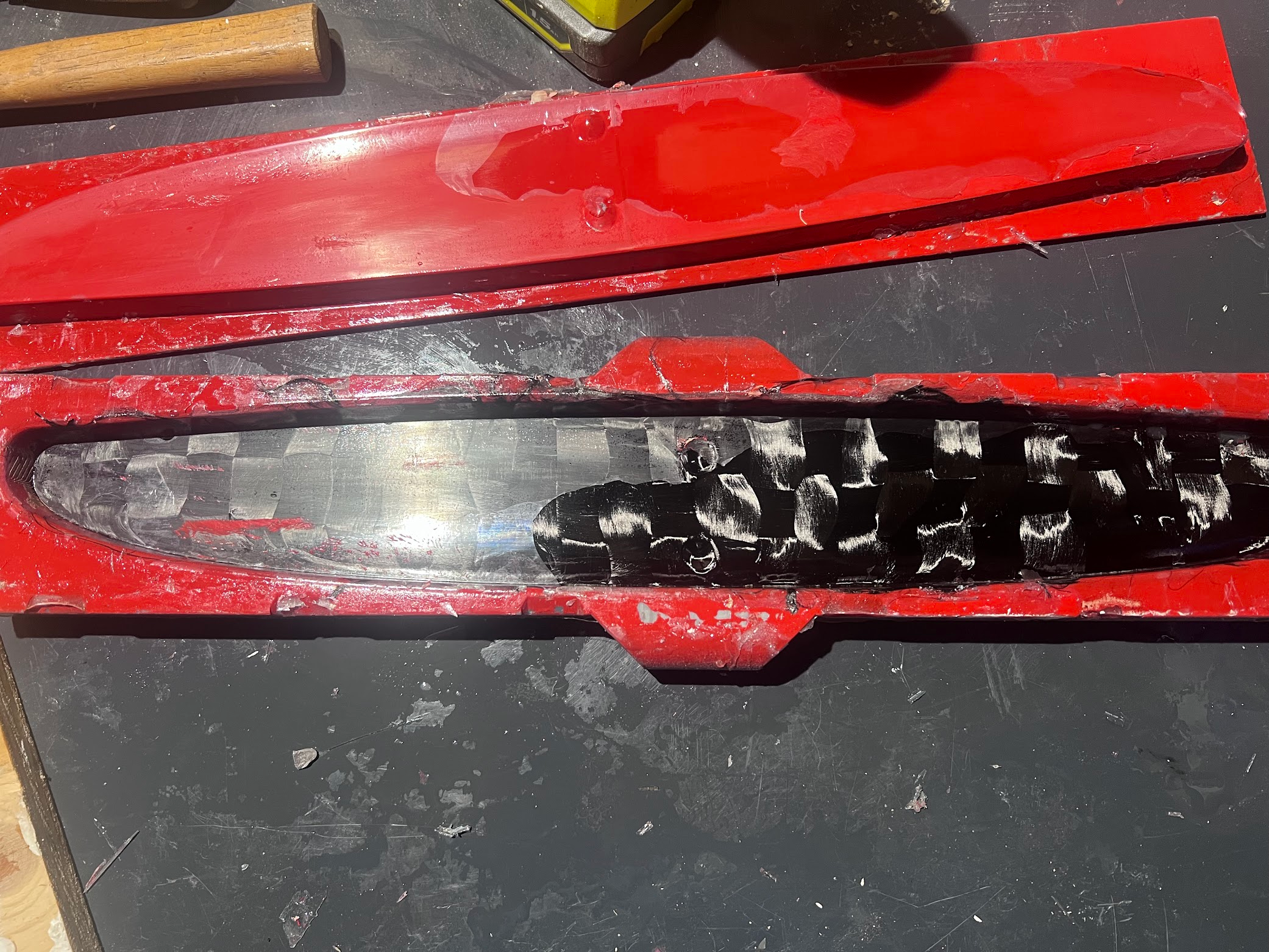 Hydrofoil stab compression mold