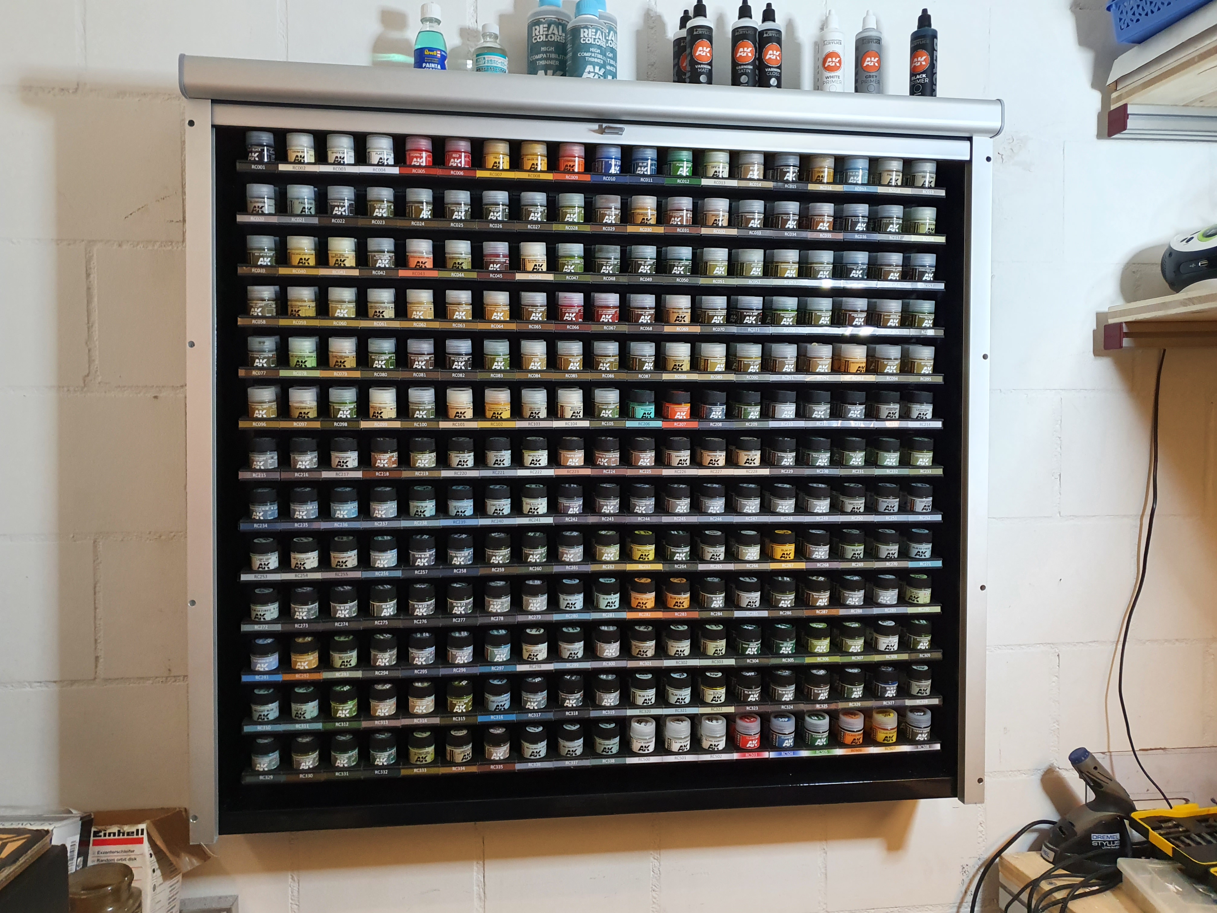 Wall mounted rack for AK INTERACTIVE Real Colors Set
