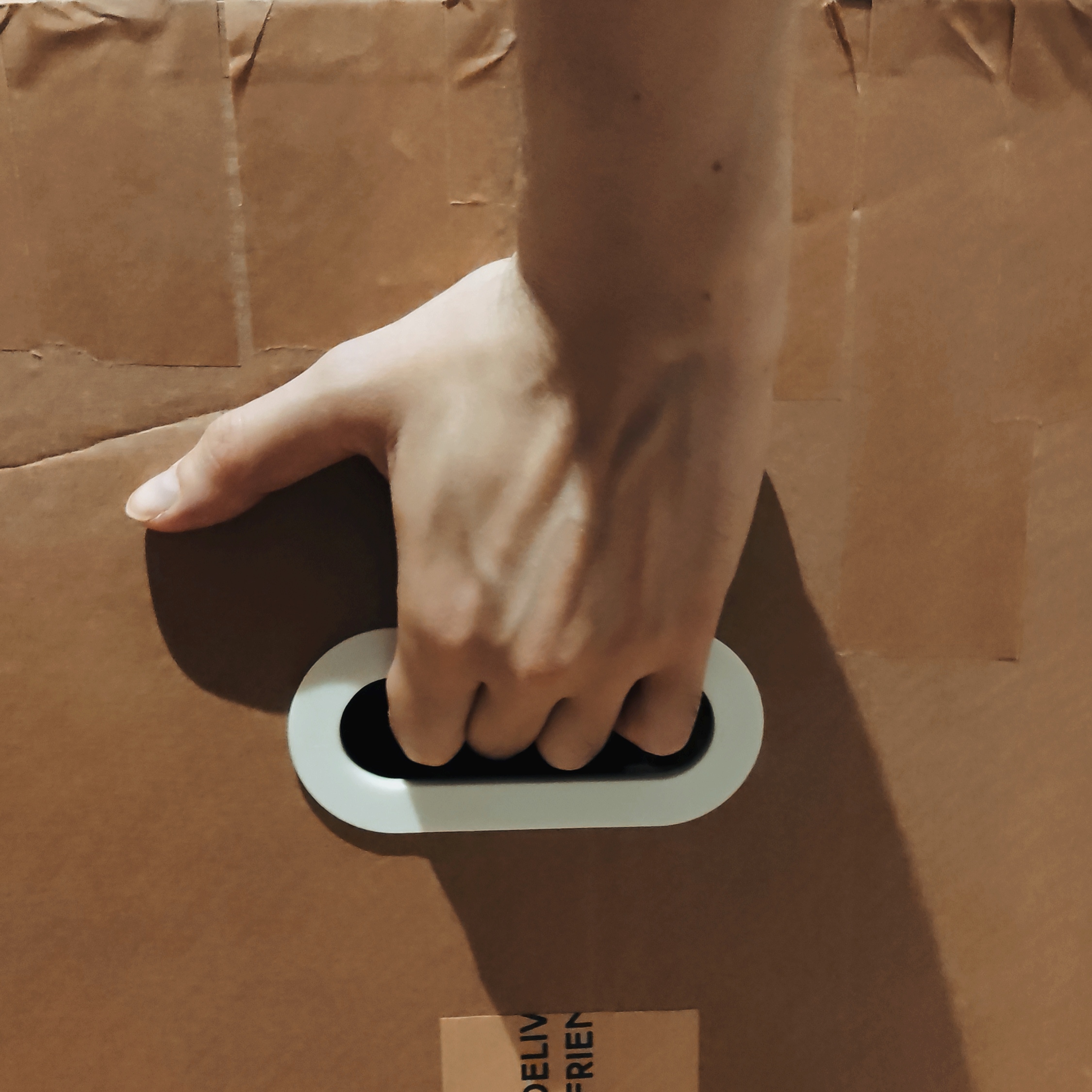 Cardboard Box Carry Handle by Crafty Sven Download free STL model