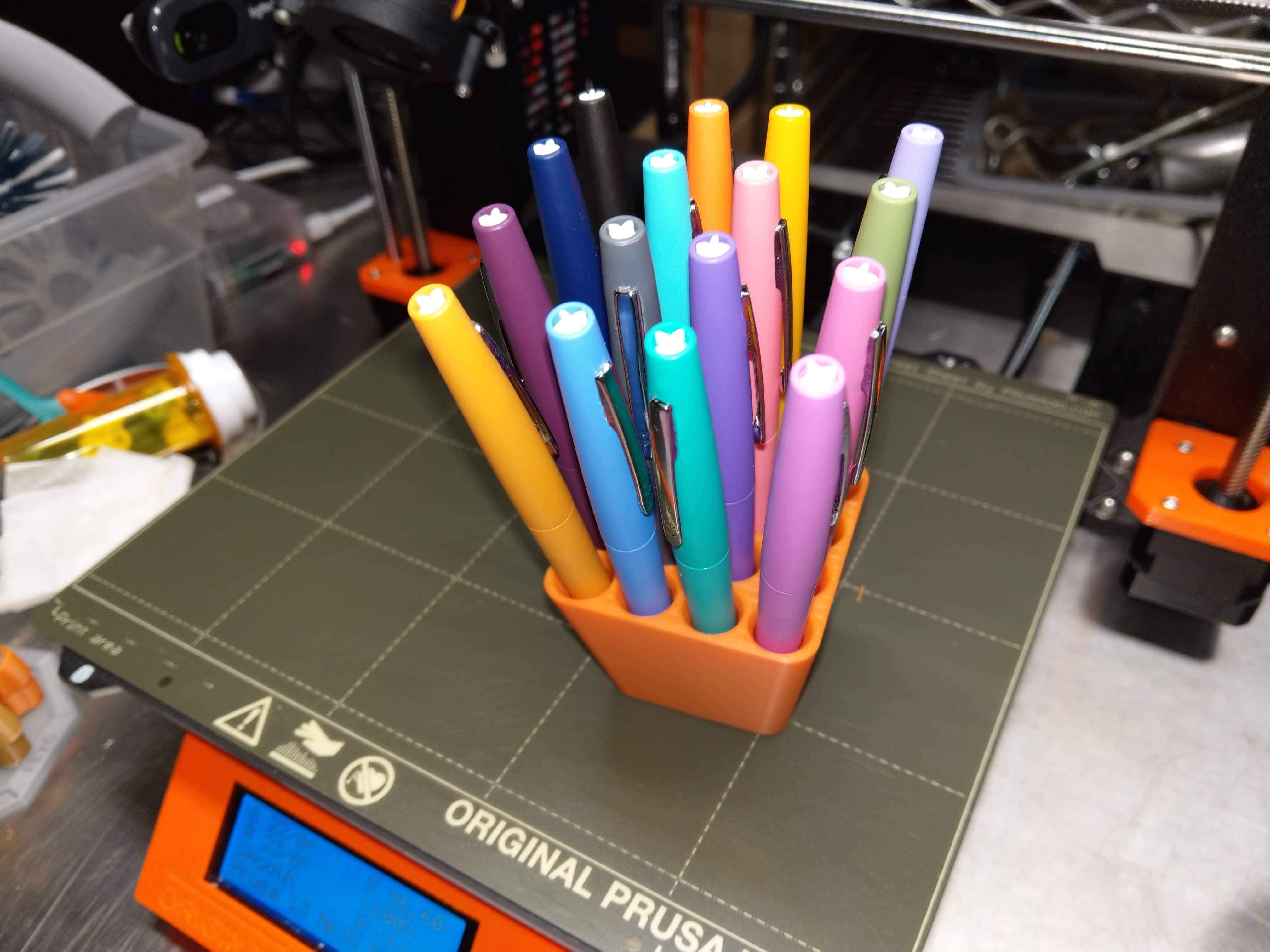Pen Holder - for 16 Color Felt Tip Pens