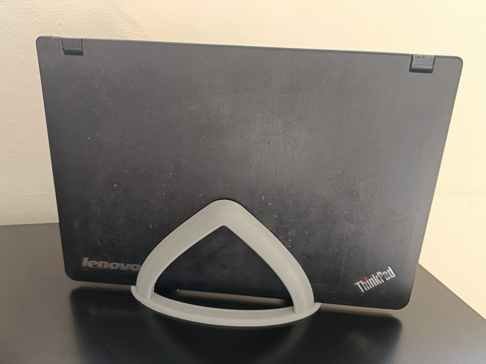 Vertical laptop stand