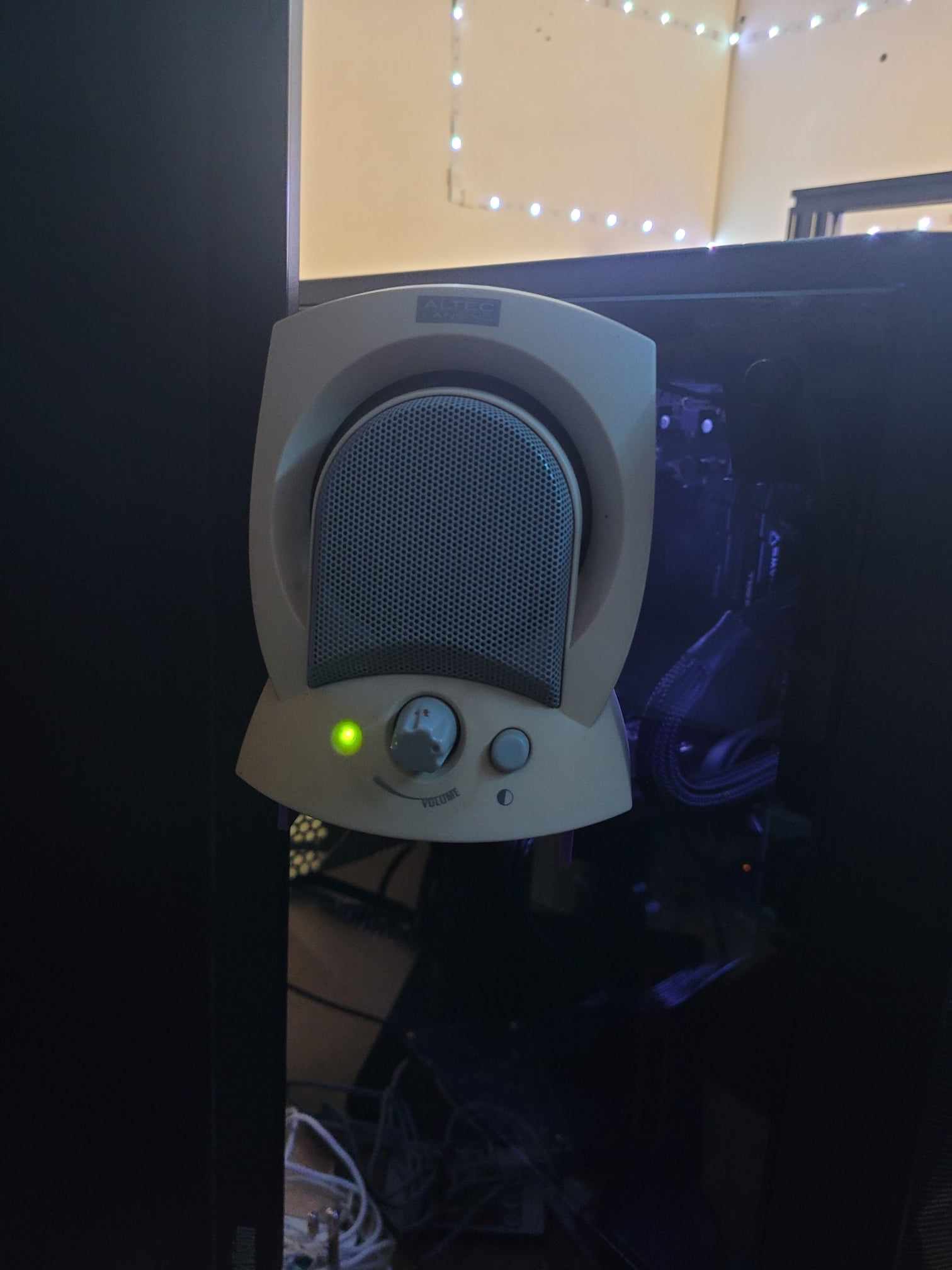 Lenovo ThinkVision Speaker Mounts