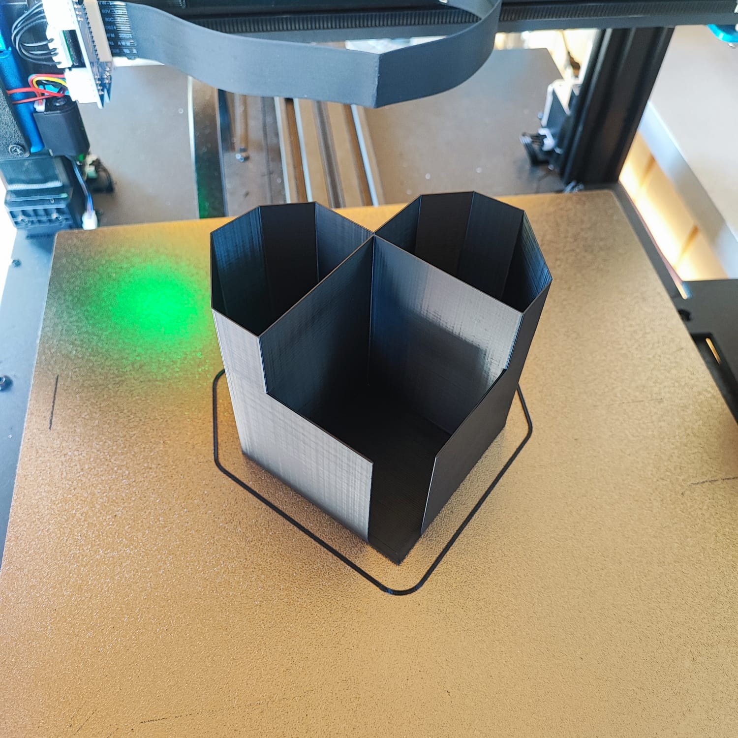 Heart Storage Machine Heart Storage Low Poly by Henrik Kamper | Download free STL model ...