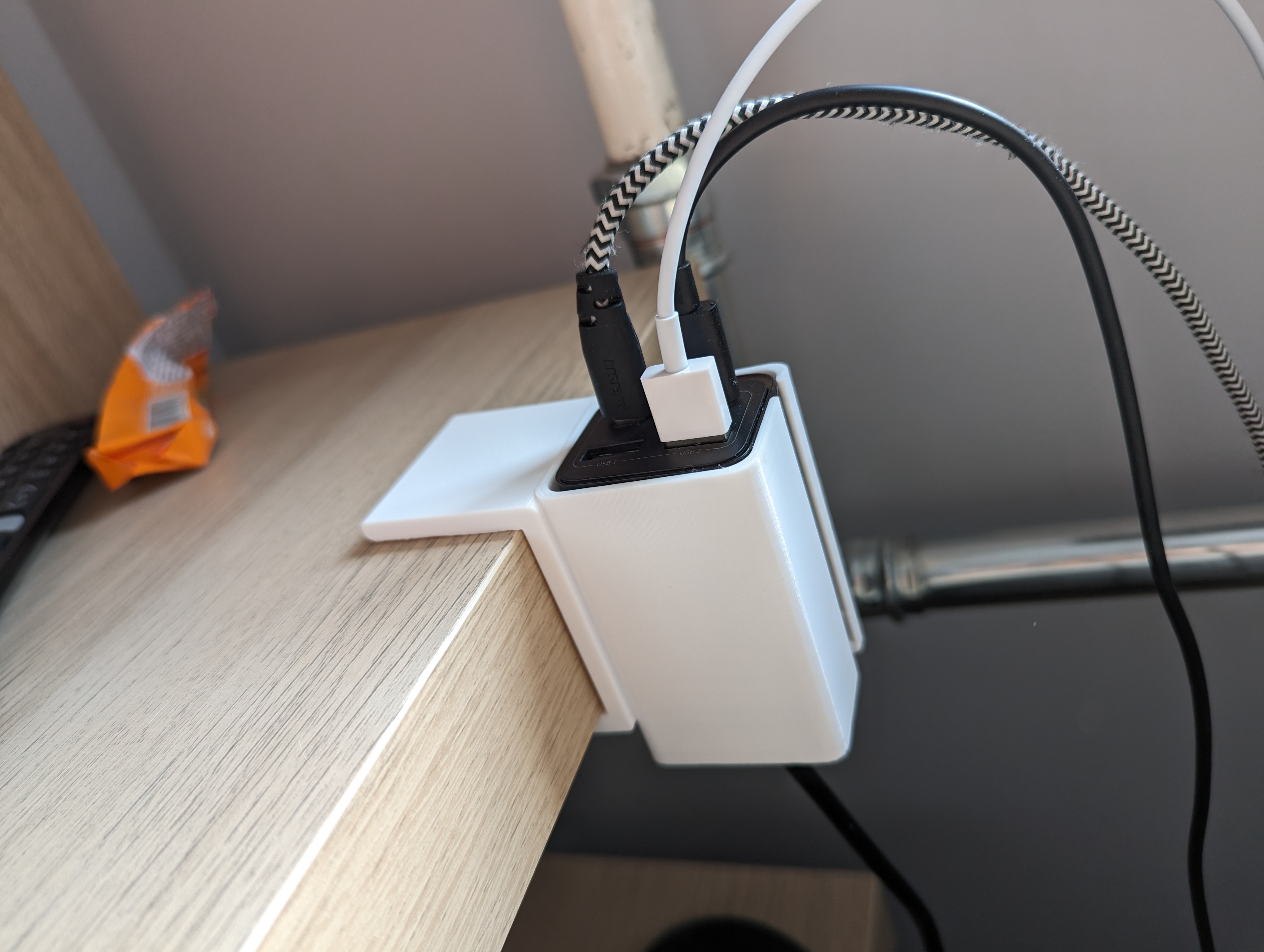 Baseus 65W/100W mount on IKEA LACK