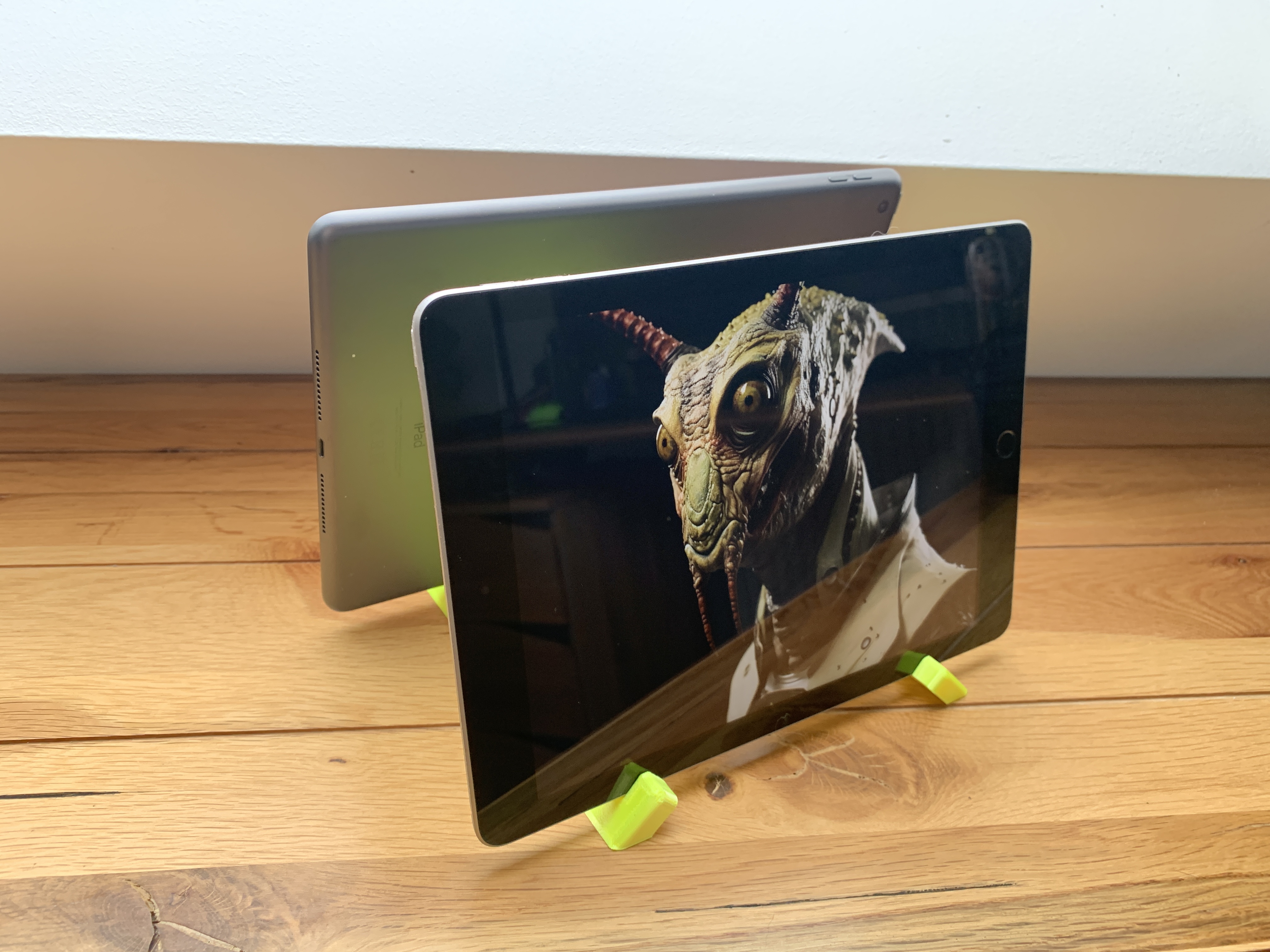 Double Tablet Stand (foldable) for Pen & Paper or TTRPG