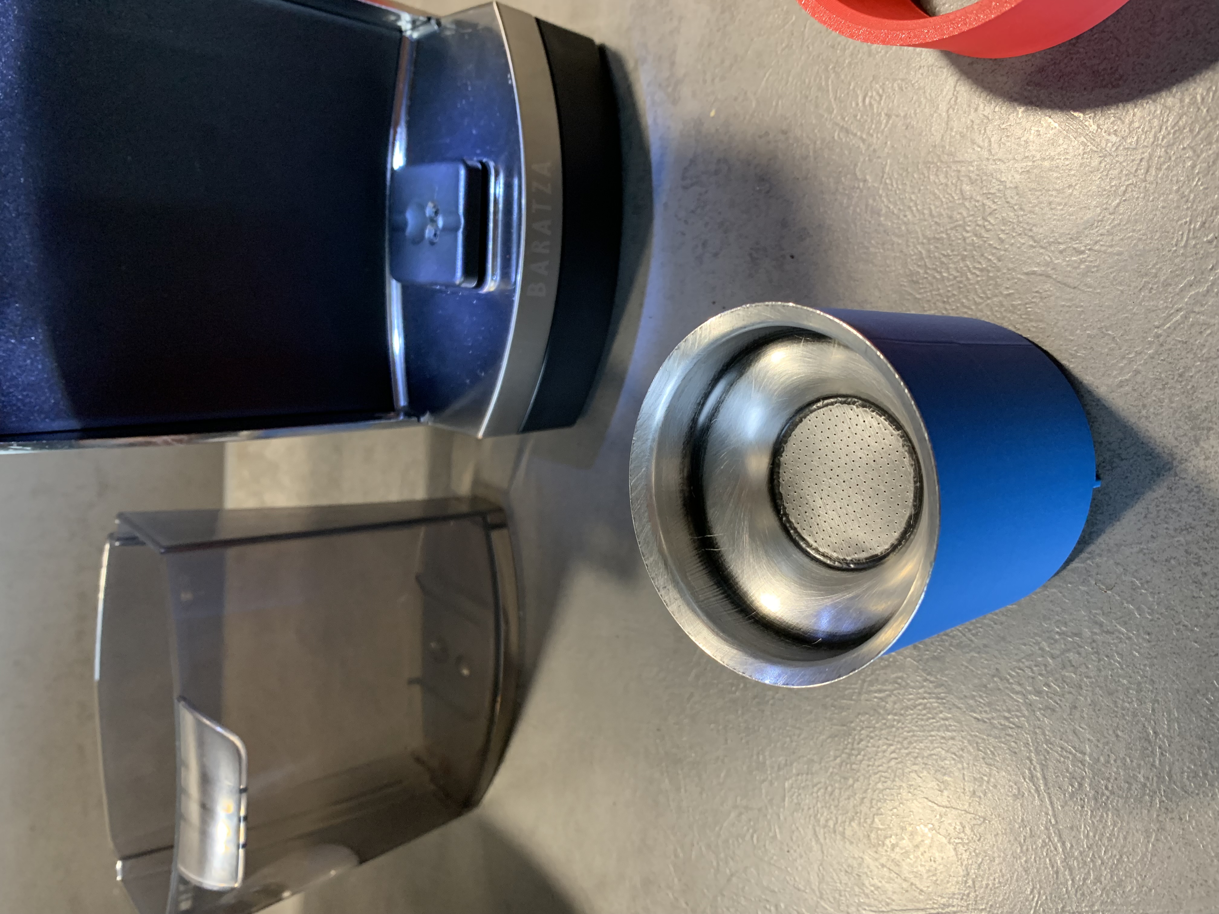 Quickmill sieve mount for the Baratza Forte grinder using the scale
