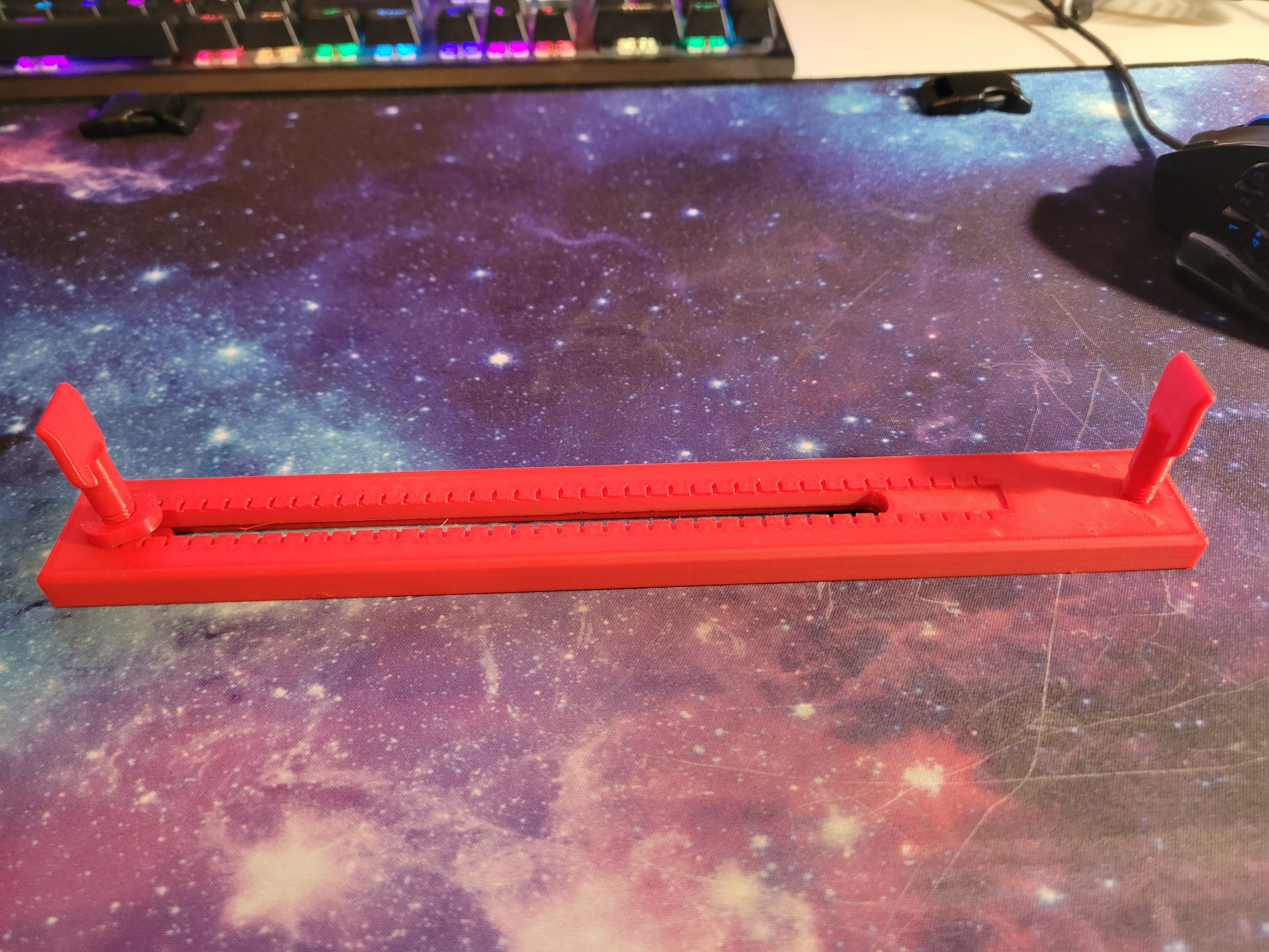 Paracord bracelet stand