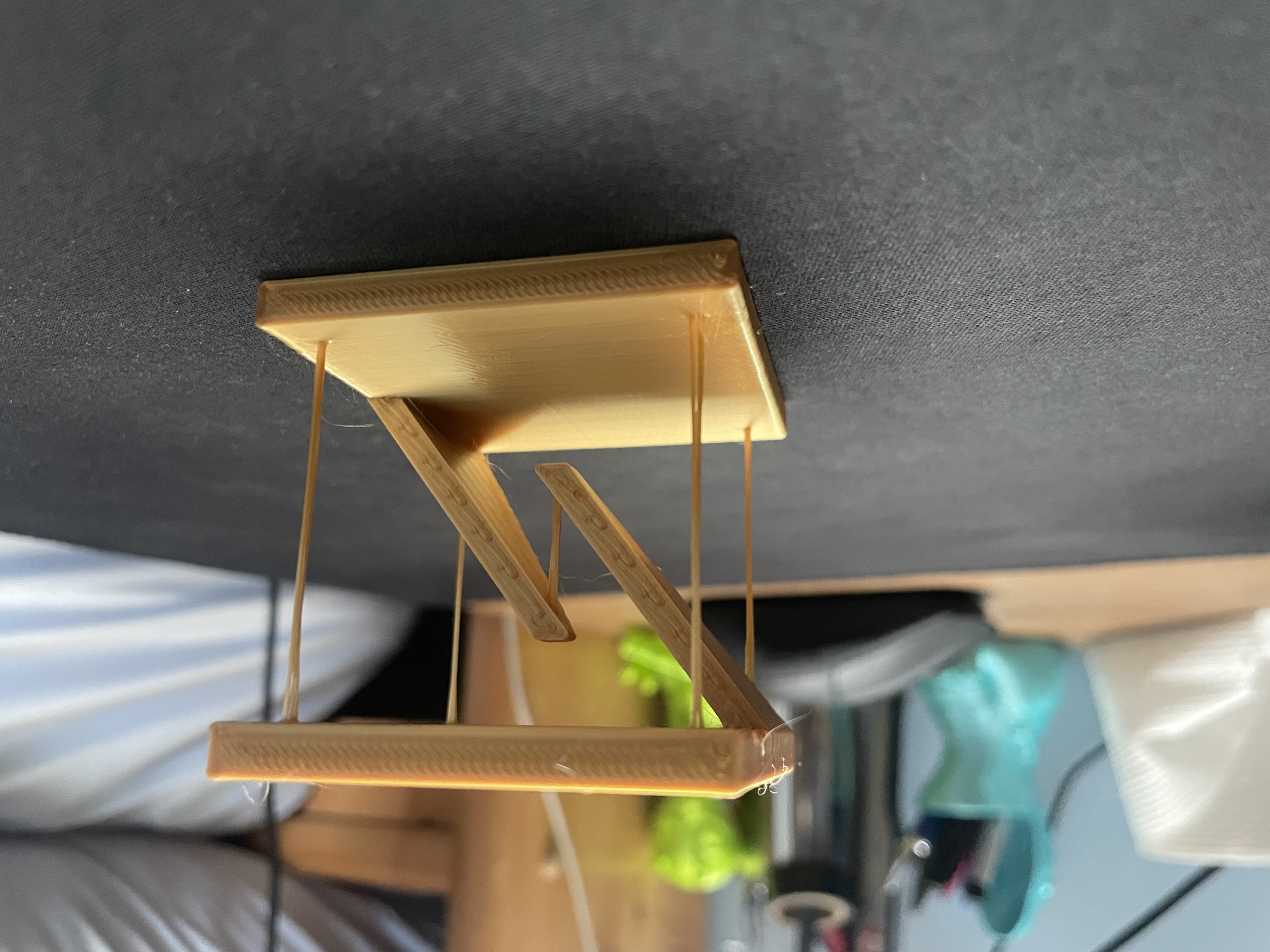 Floating Table (No supports & Print in place)