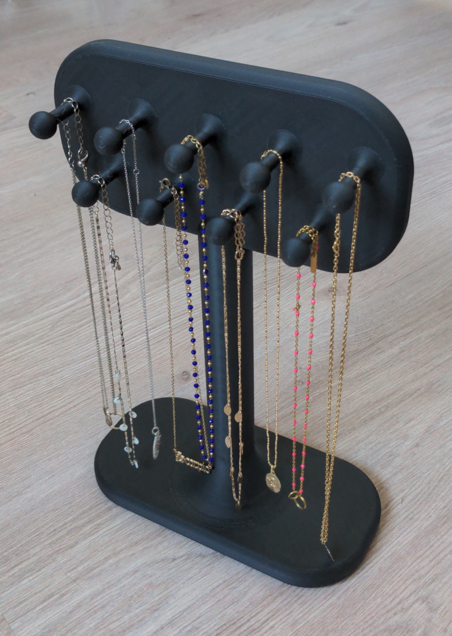 Necklace holder