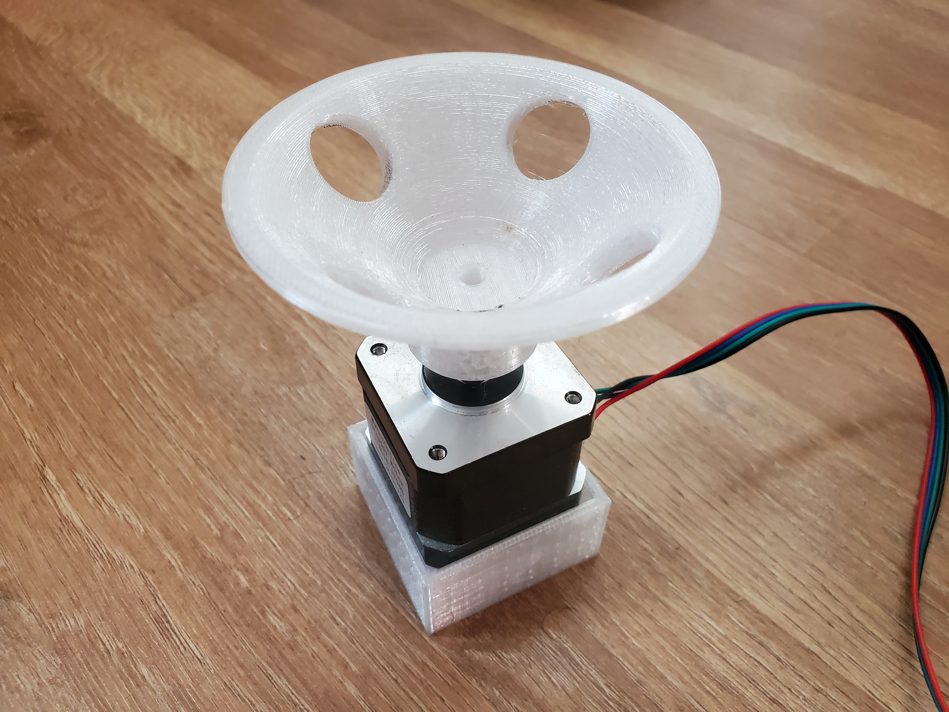 Slowmo Centrifuge