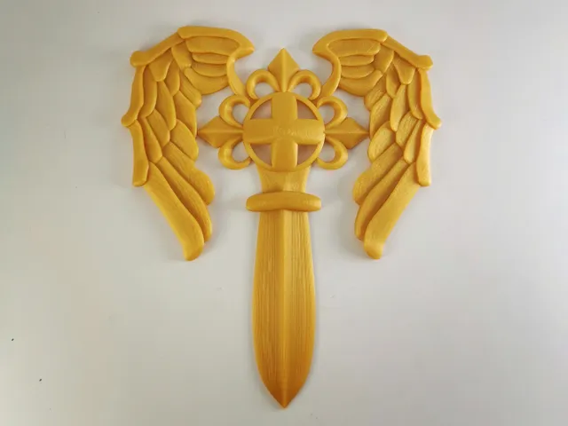 Angel-winged Sword
