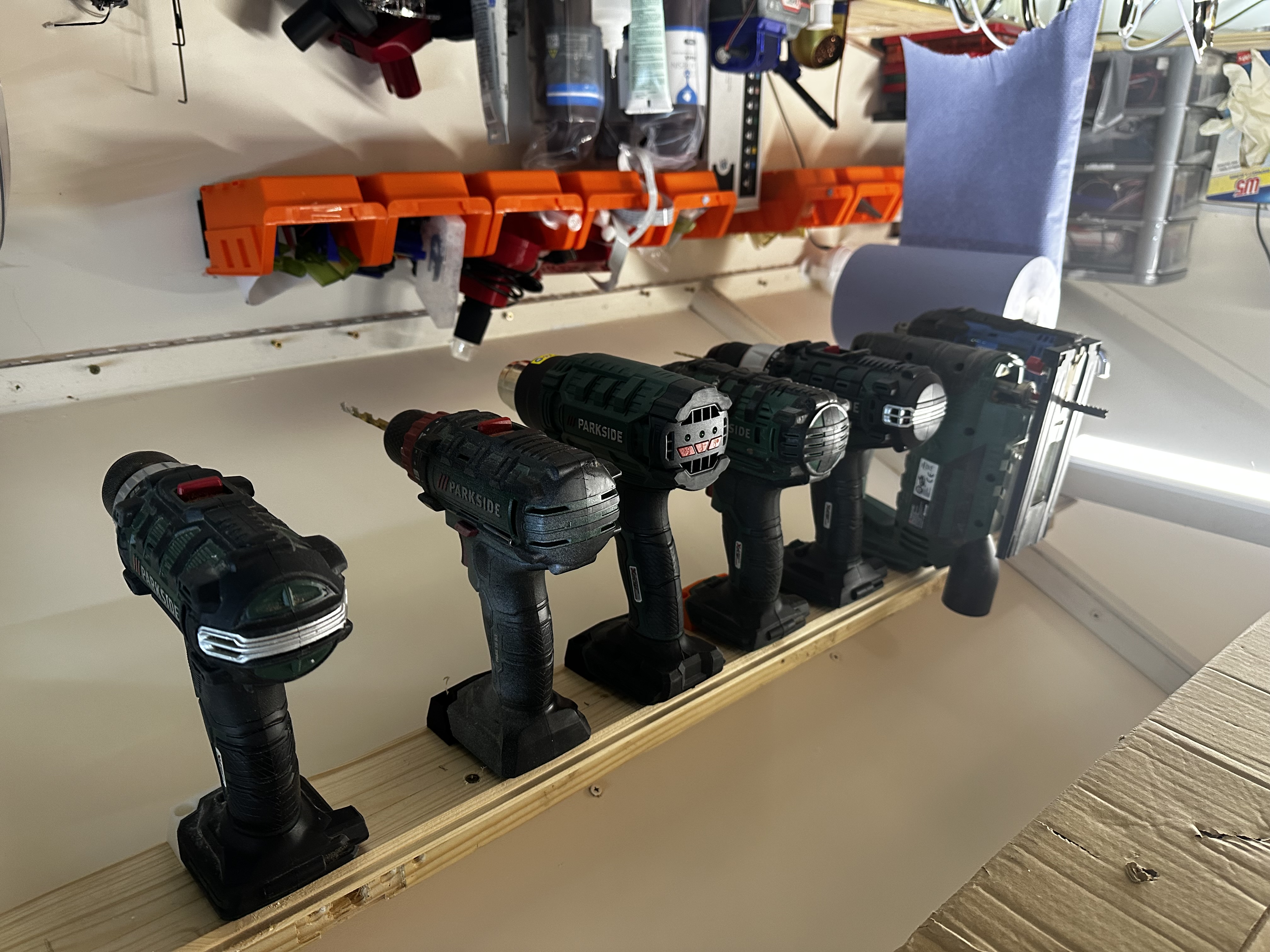 Parkside X20V ceiling tool mount