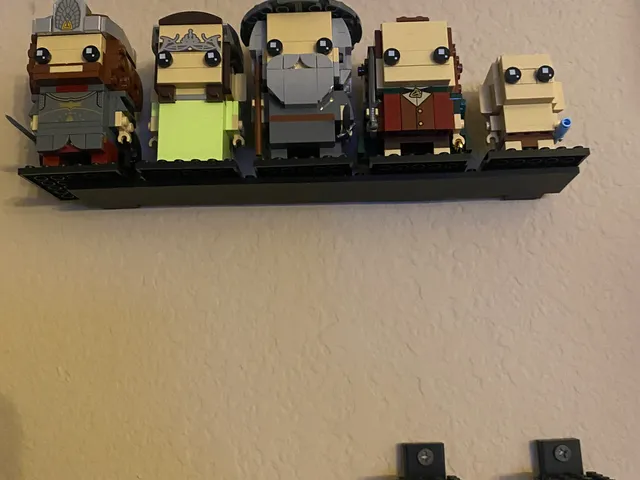 Lego BrickHeadz Wall Mount