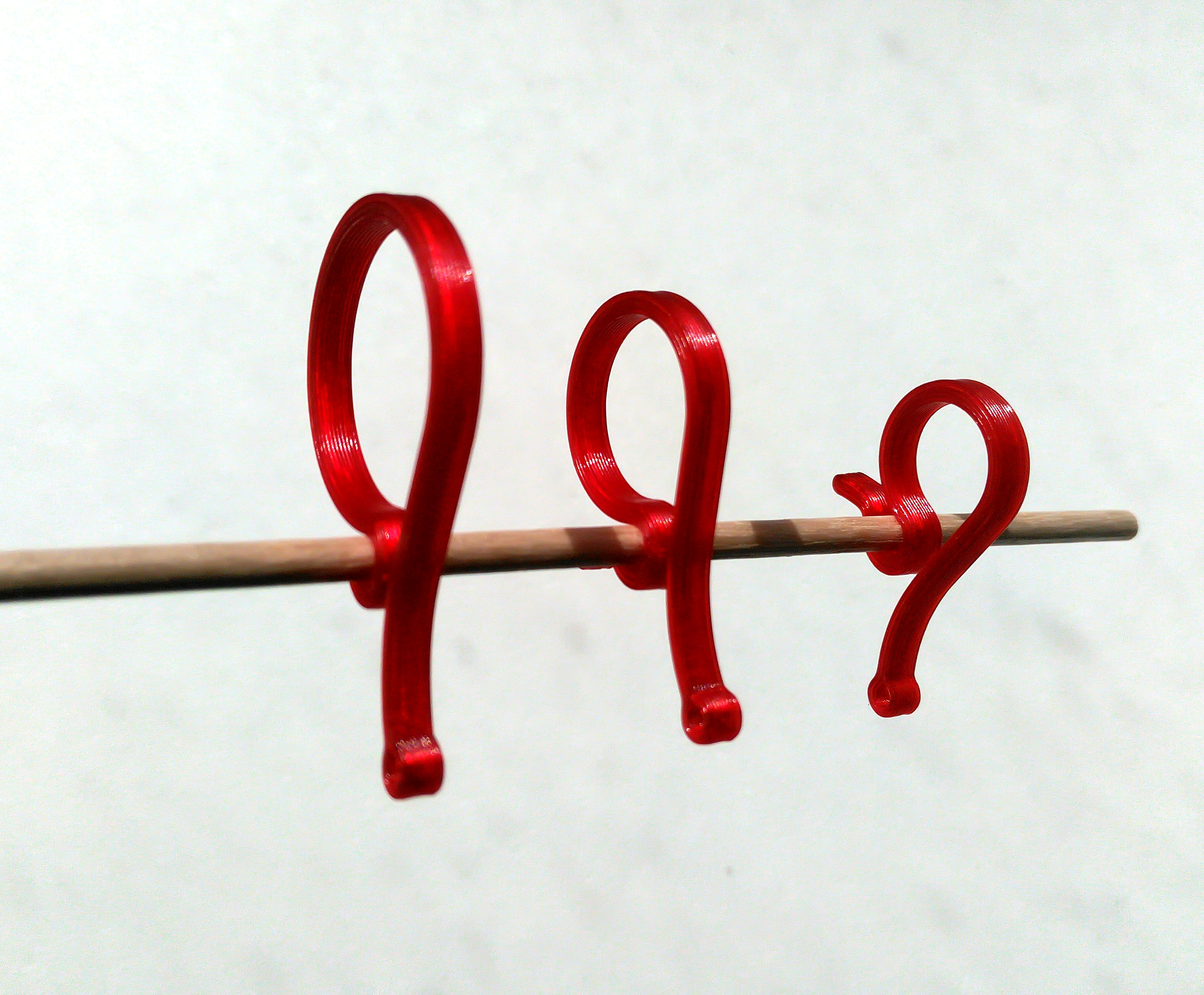 Plant clip for wooden skewer