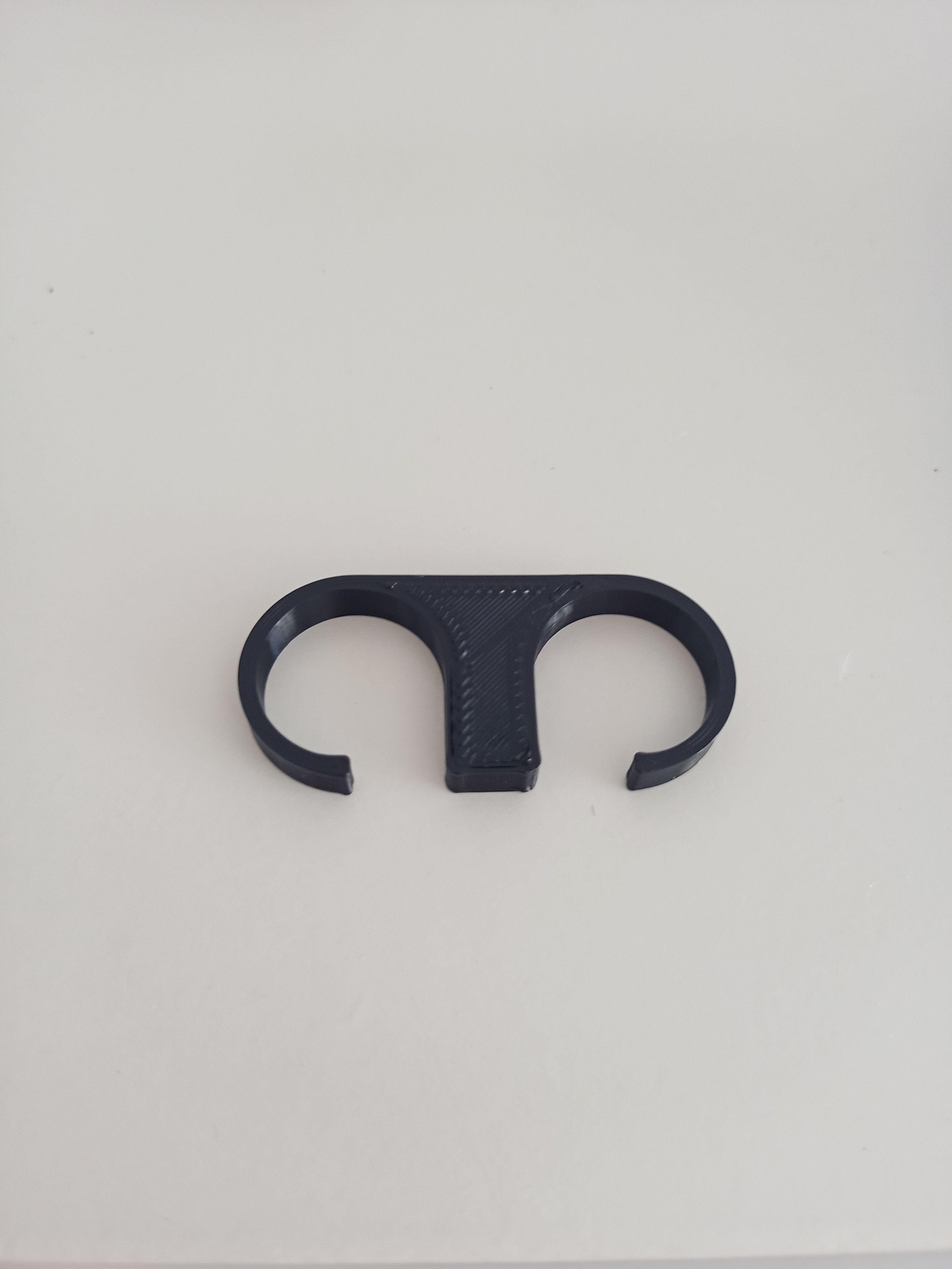 Miniatura 2 do modelo 3D Cable organizer / Cable clip