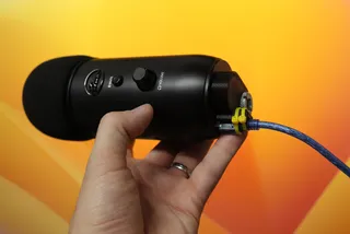 Blue Yeti USB cable lock