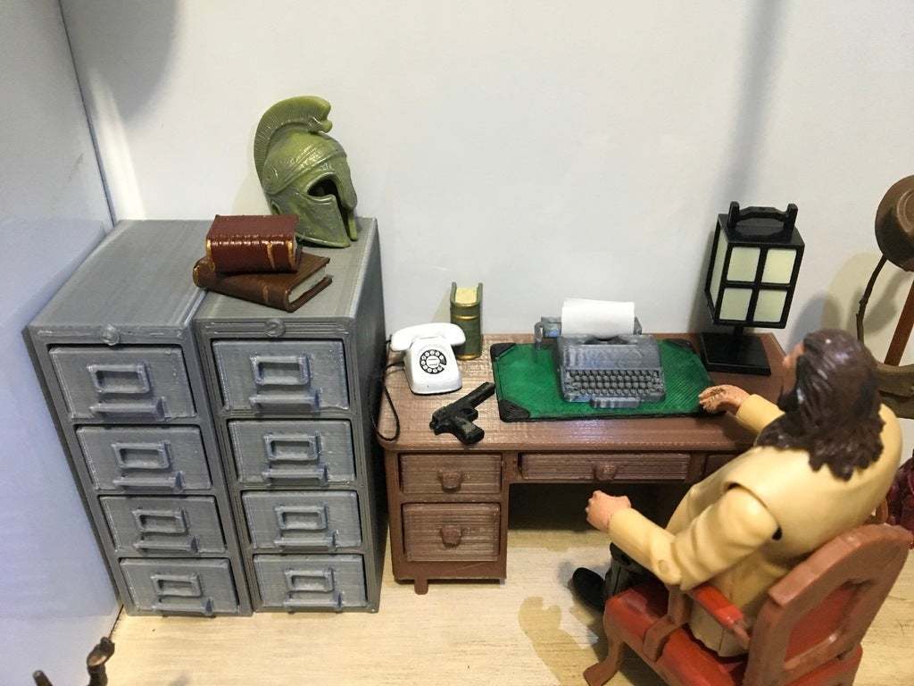 Typewriter (1:18 scale)