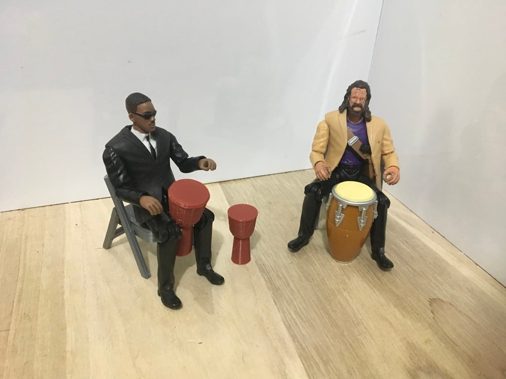 Djembe - two sizes (1:18 scale)