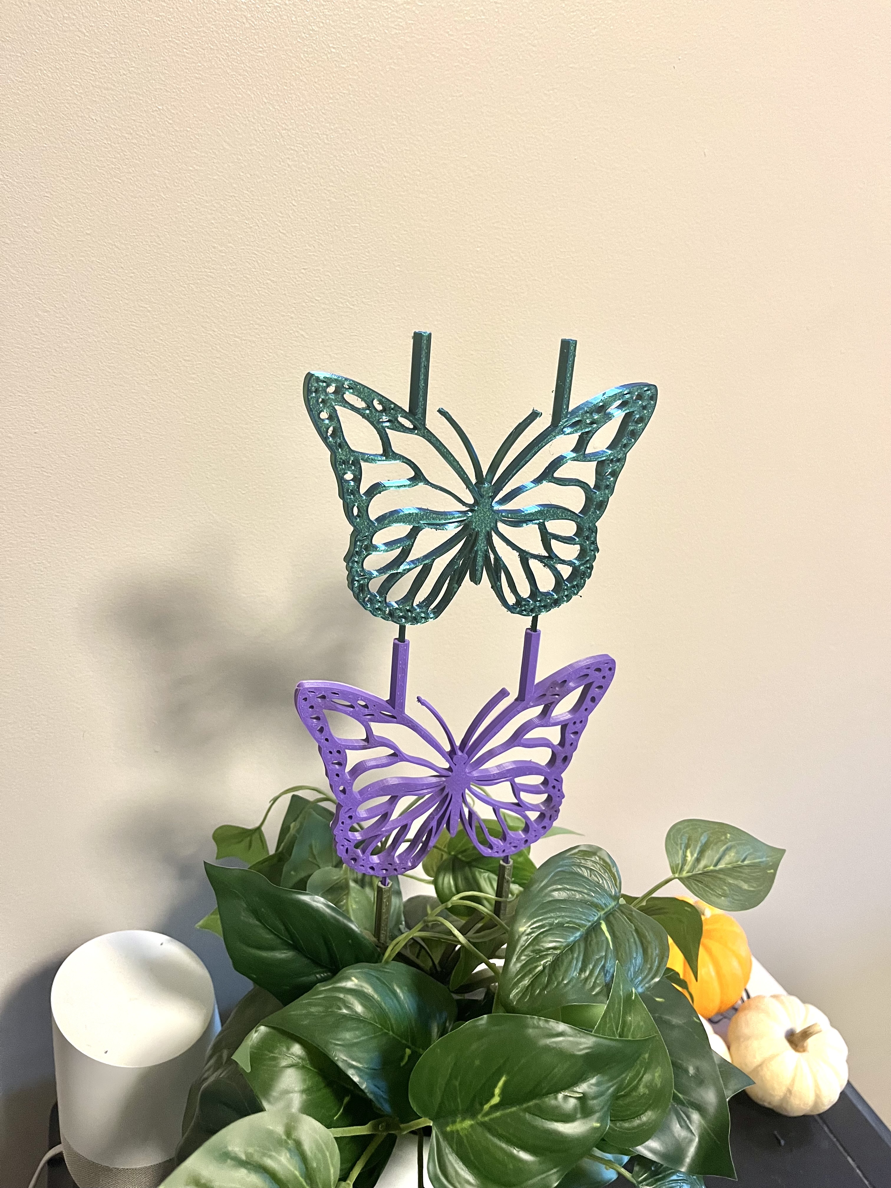 Monarch Butterfly Plant Climber - Stackable