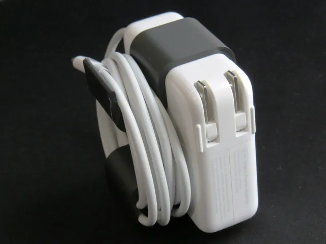 Cable organizer for Apple 67W Power Adapter (Parametric)
