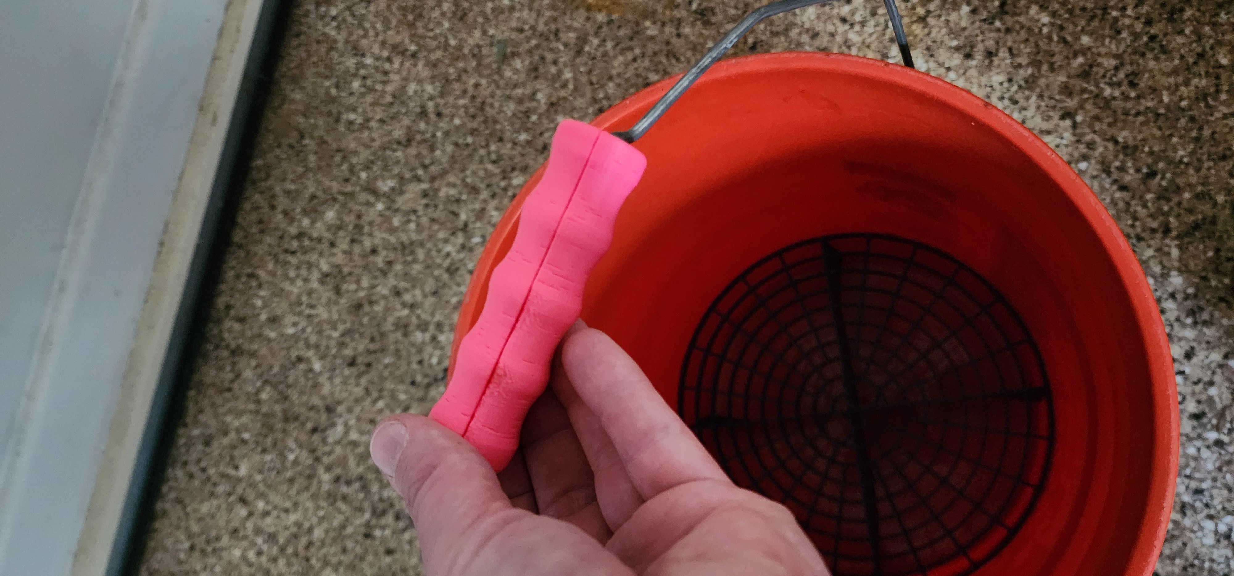 5 Gallon Bucket Handle - No Glue, No Screw, No Support
