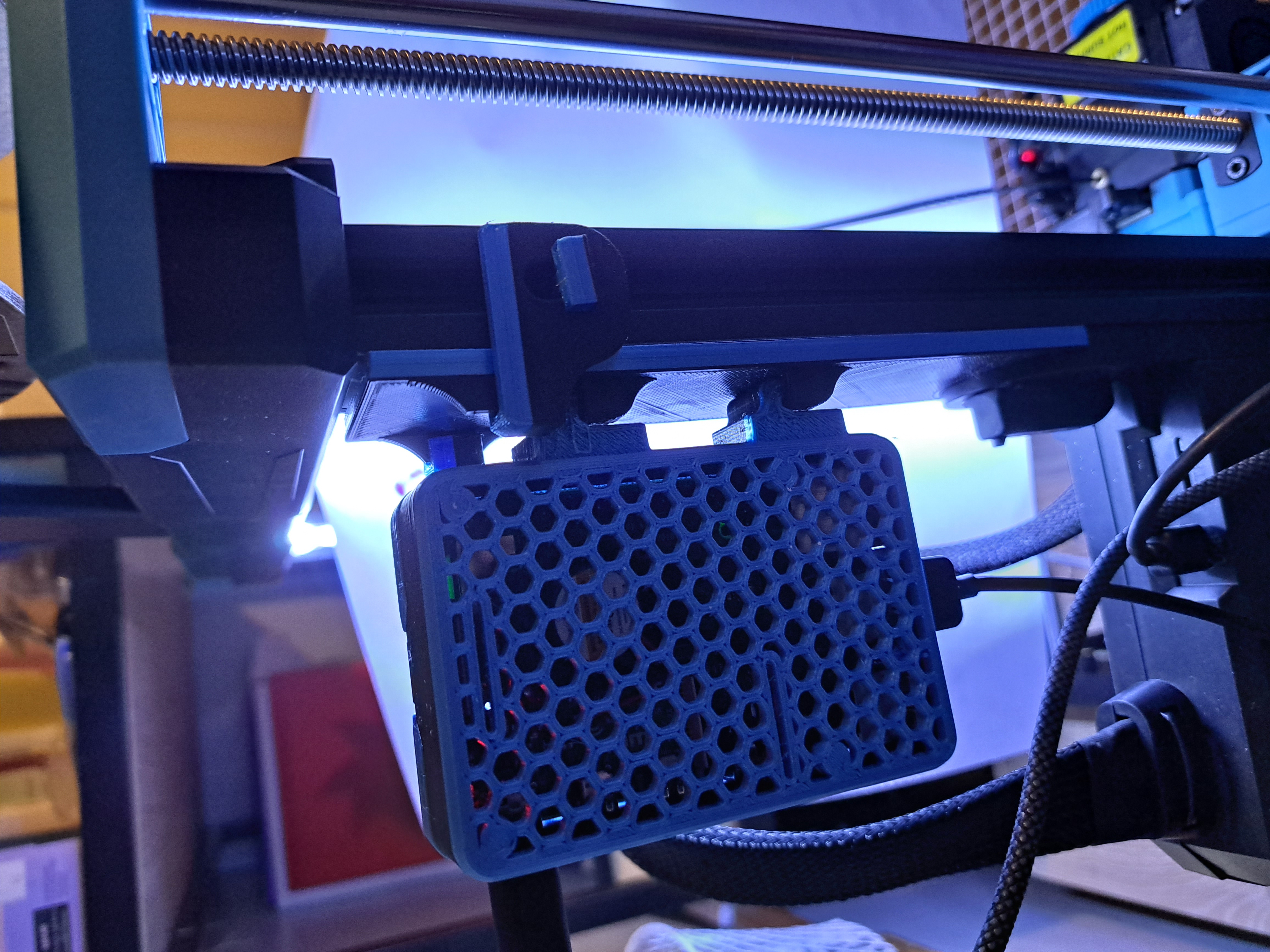 SV06 Pi Case Holder for Malolo's Snap Fit Pi Case Customizer
