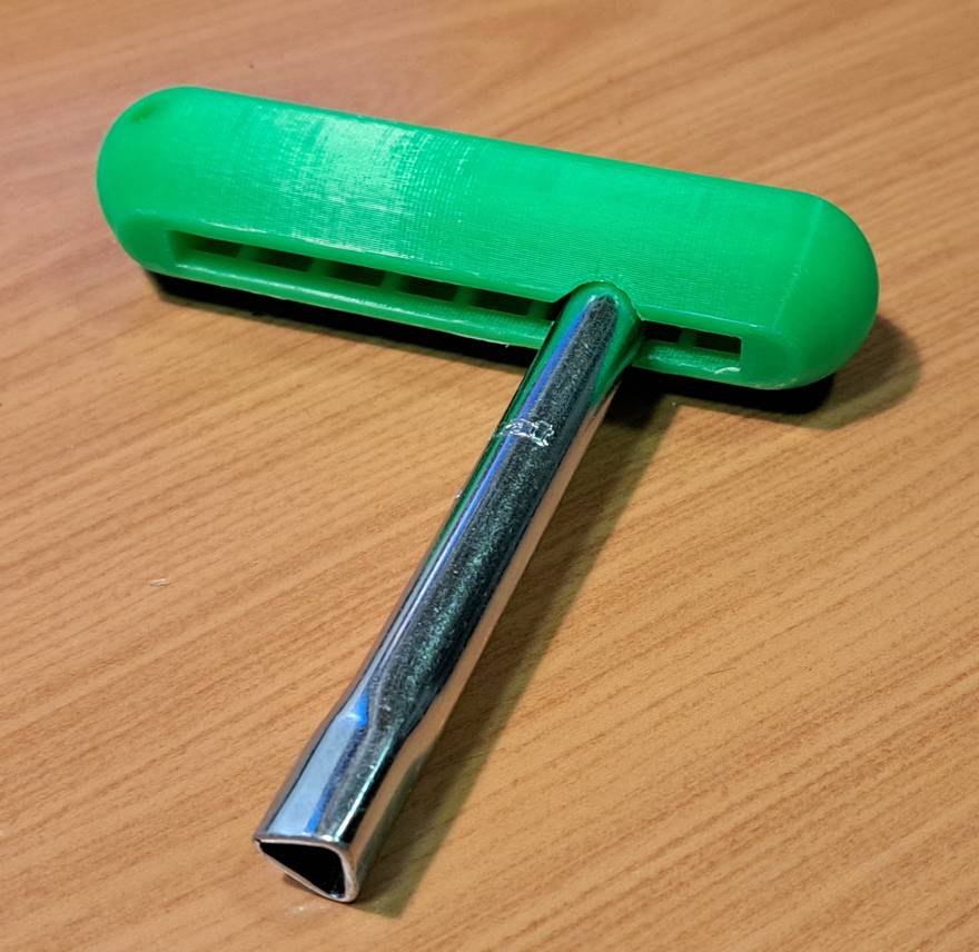 Handle for triangular wrench by bassklampfe Download free STL model