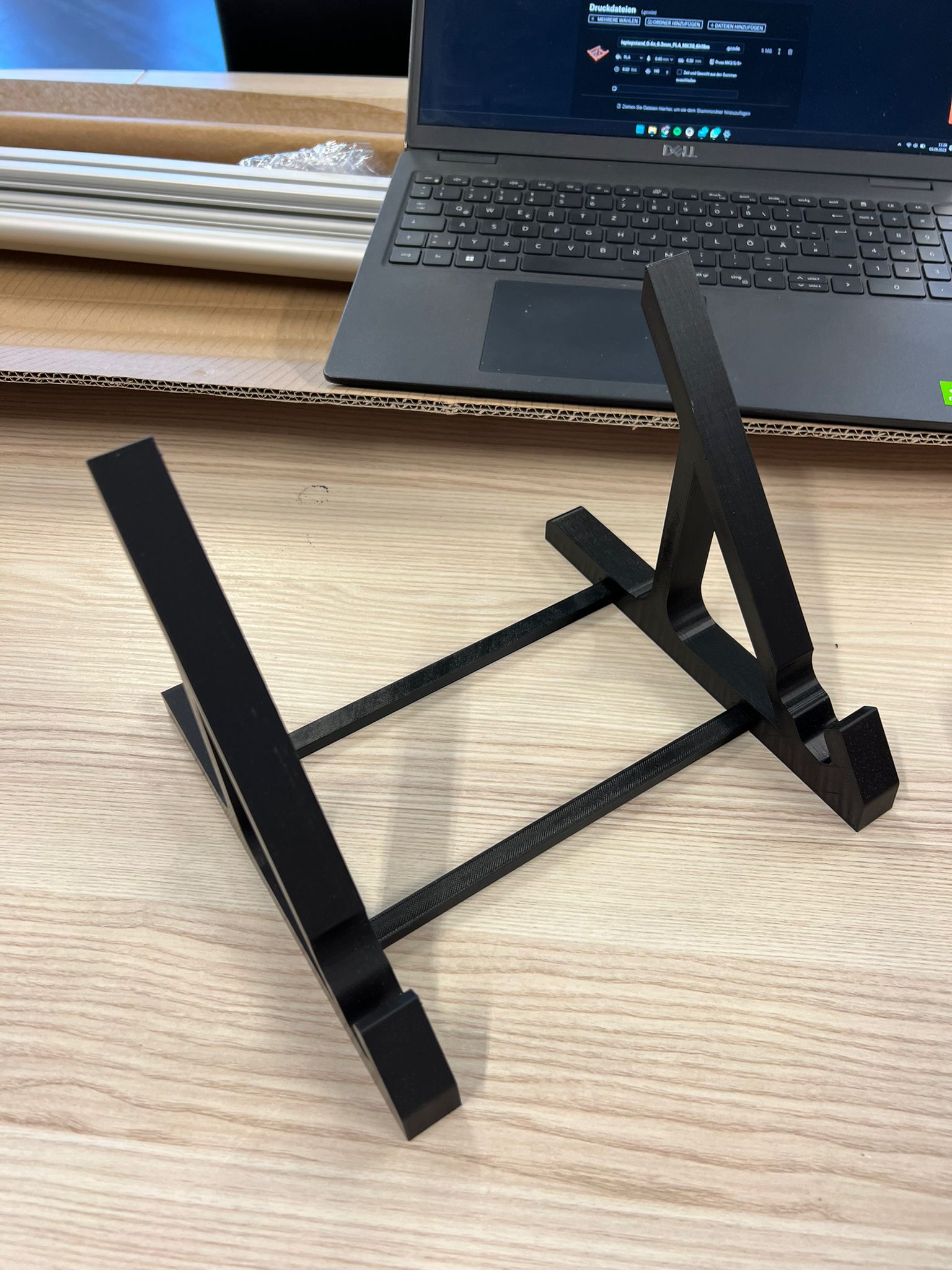 Simple Laptop Stand for Dell and other models by Maselovic Download
