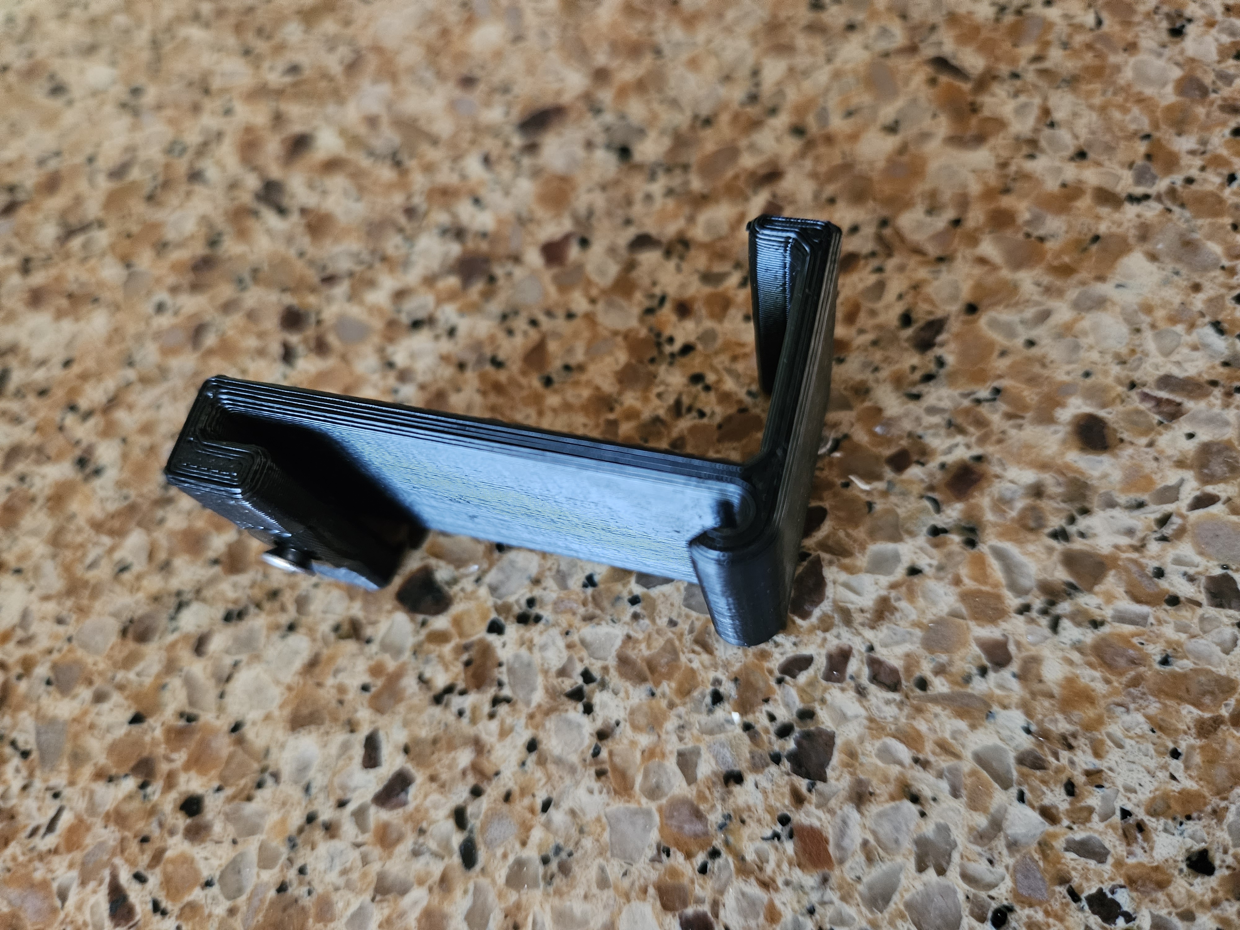 Headphone hook for Mopio Sit/Stand Desk