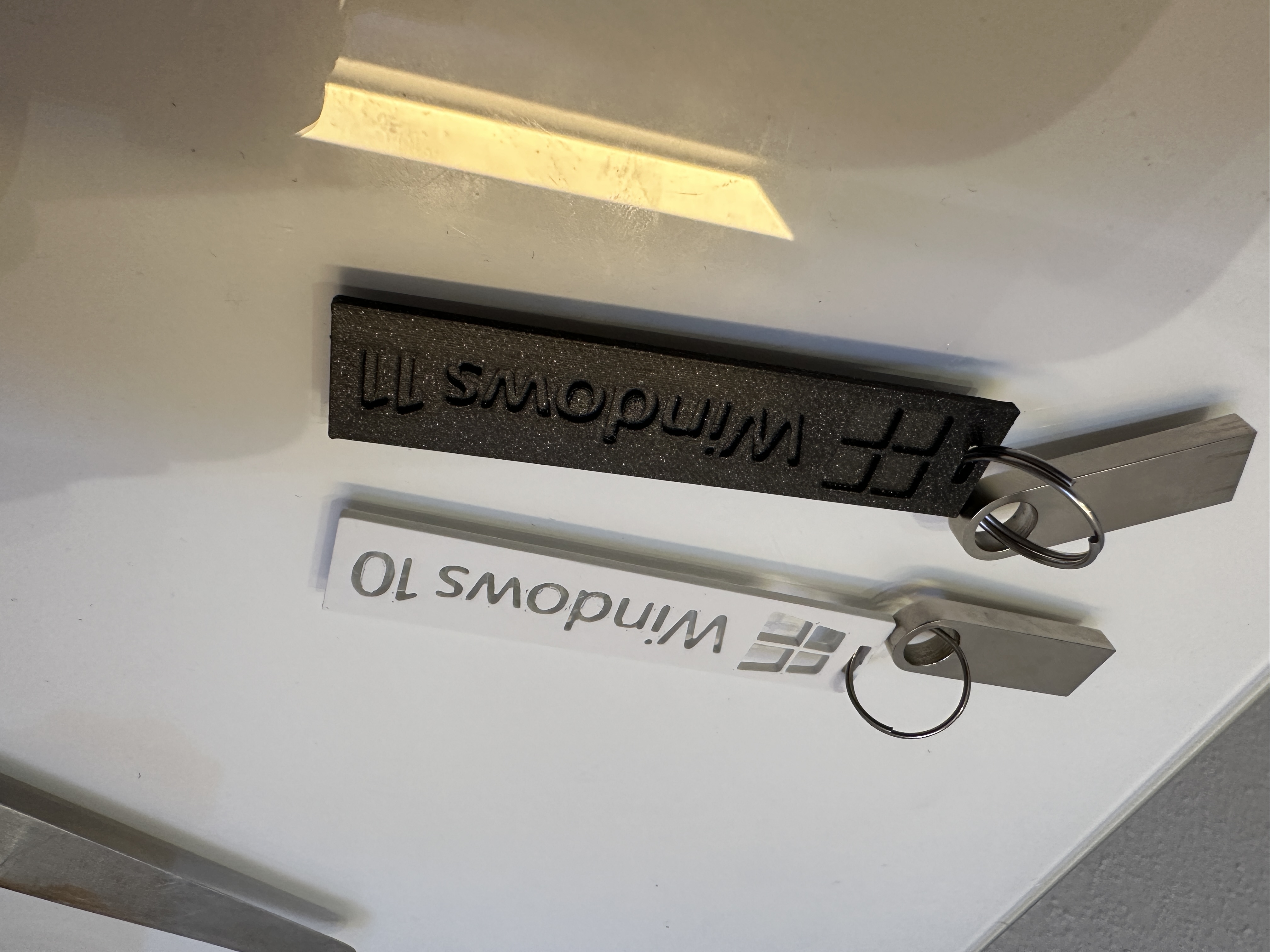 Windows 11 Keychain for USB Stick Install Drive