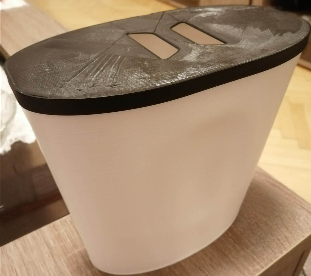 Trash can