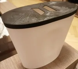 Trash can
