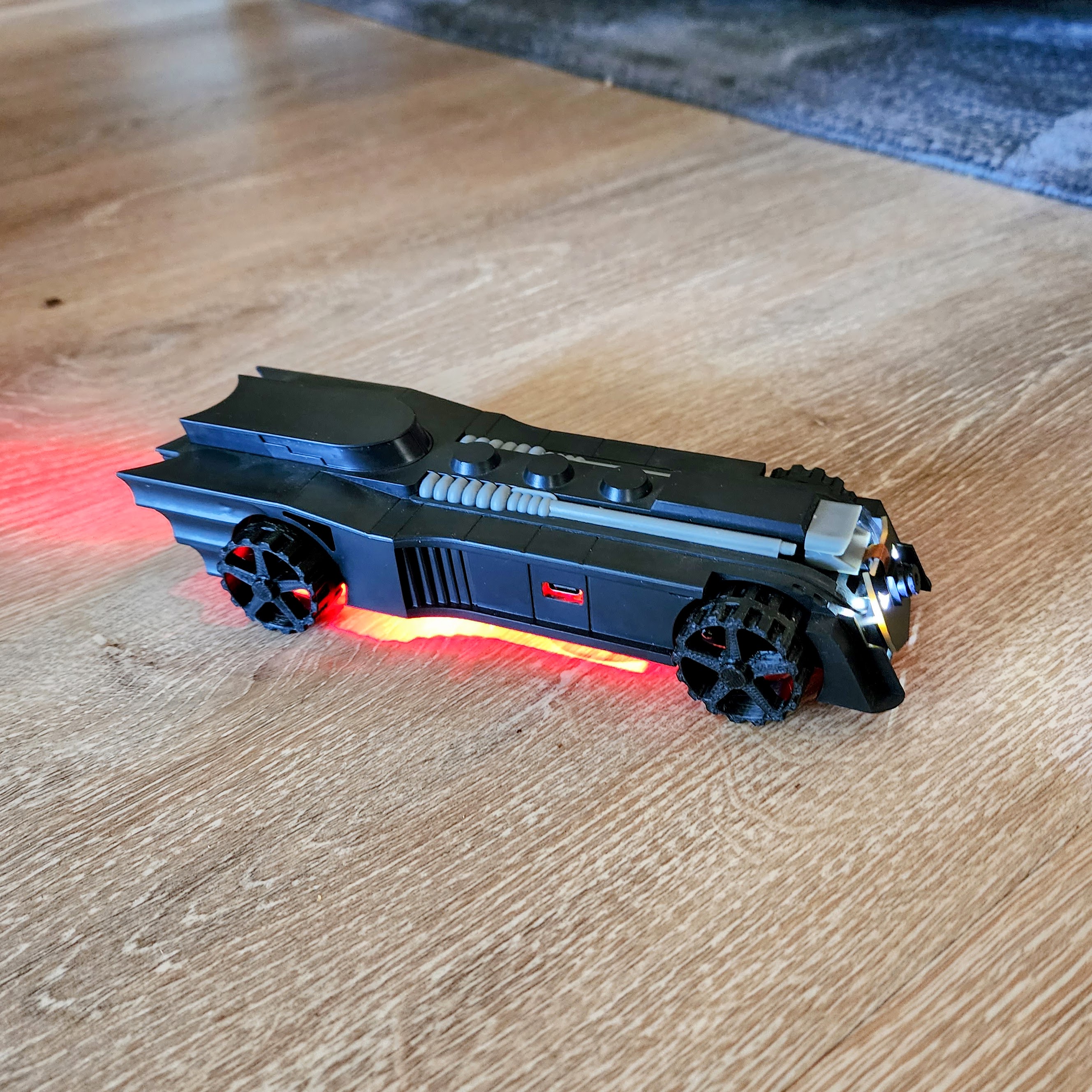 Circuitmess Batmobile Tire by wbphelps Download free STL model