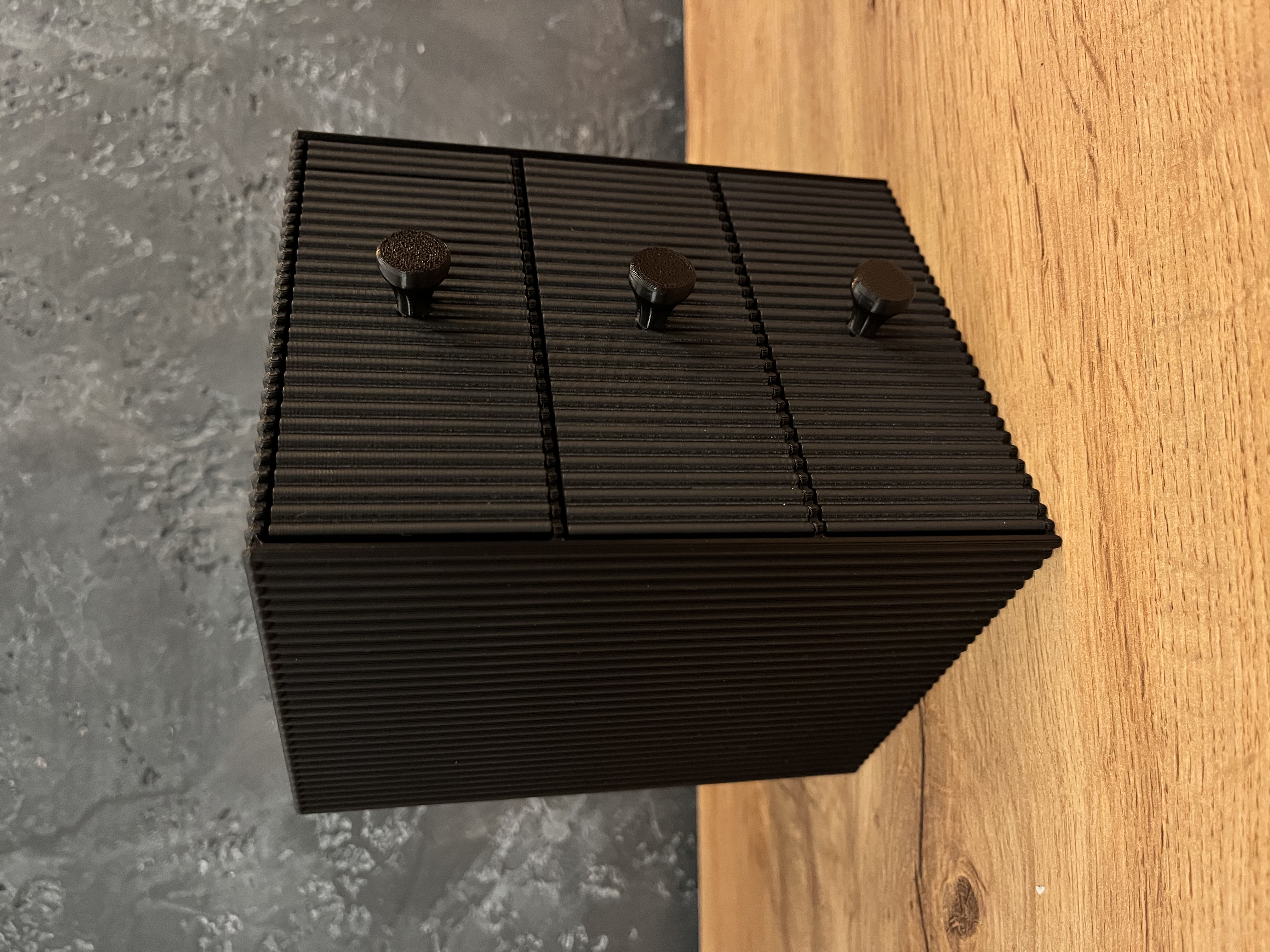 BOX WITH DRAWERS MODERN DESIGN