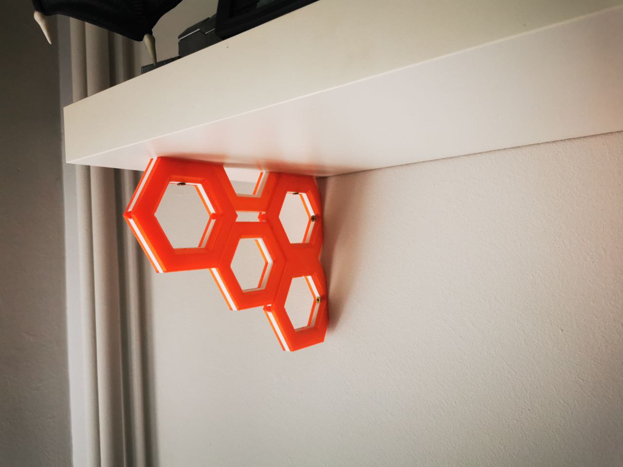 Hexagon Shelf Bracket by 3D a medida Download free STL model