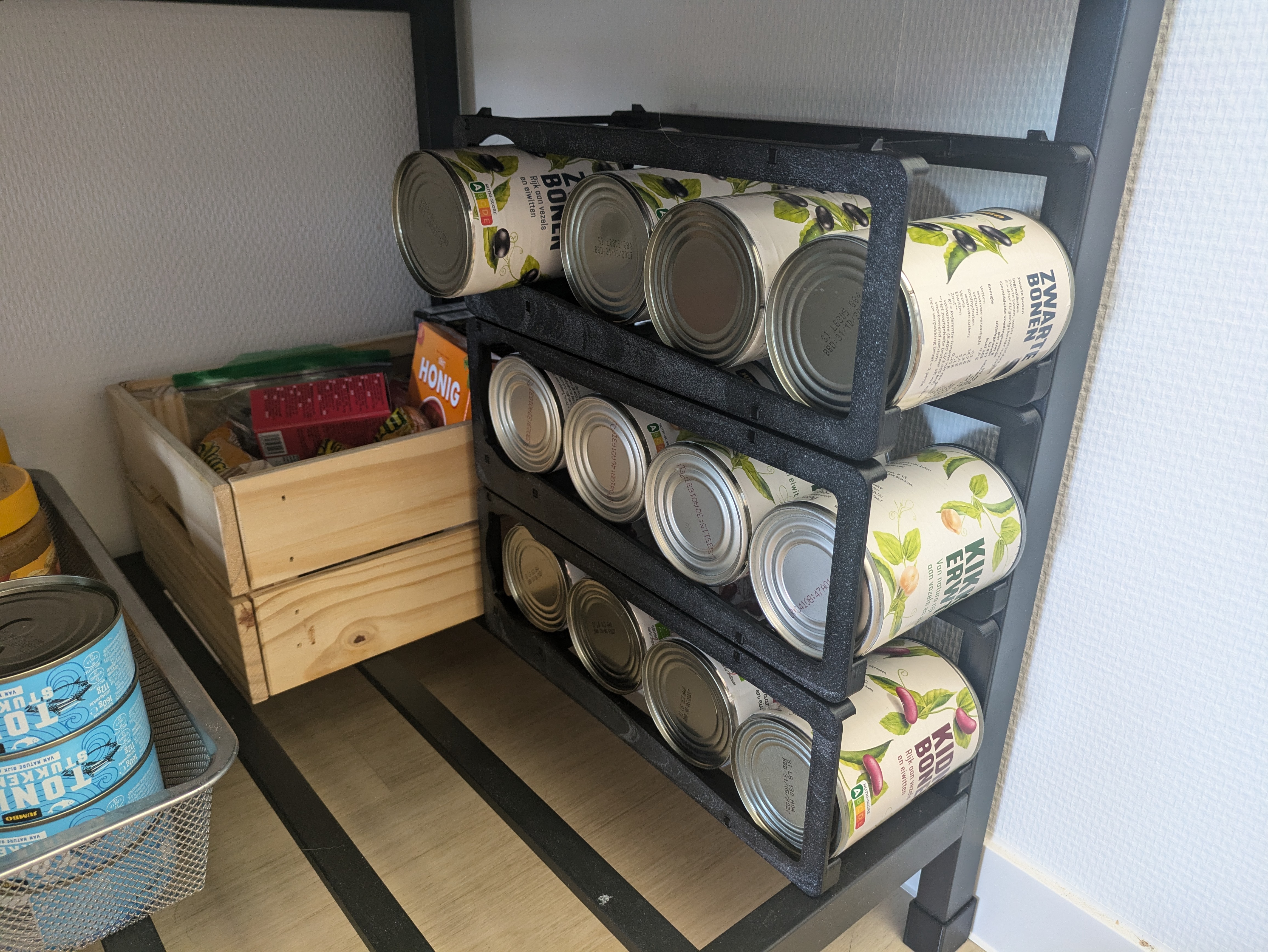 4 Can Side-Loading FIFO Storage