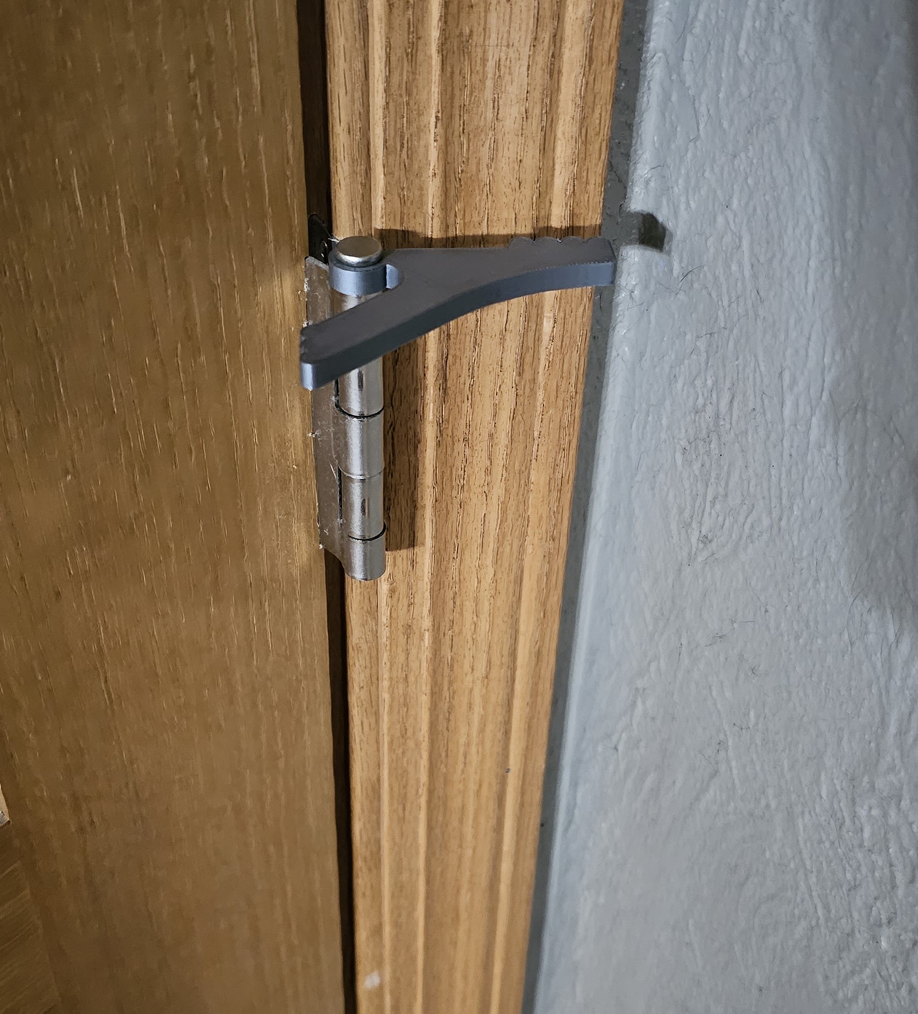 Hinge Mounted Door Stop by HighHussar | Download free STL model ...