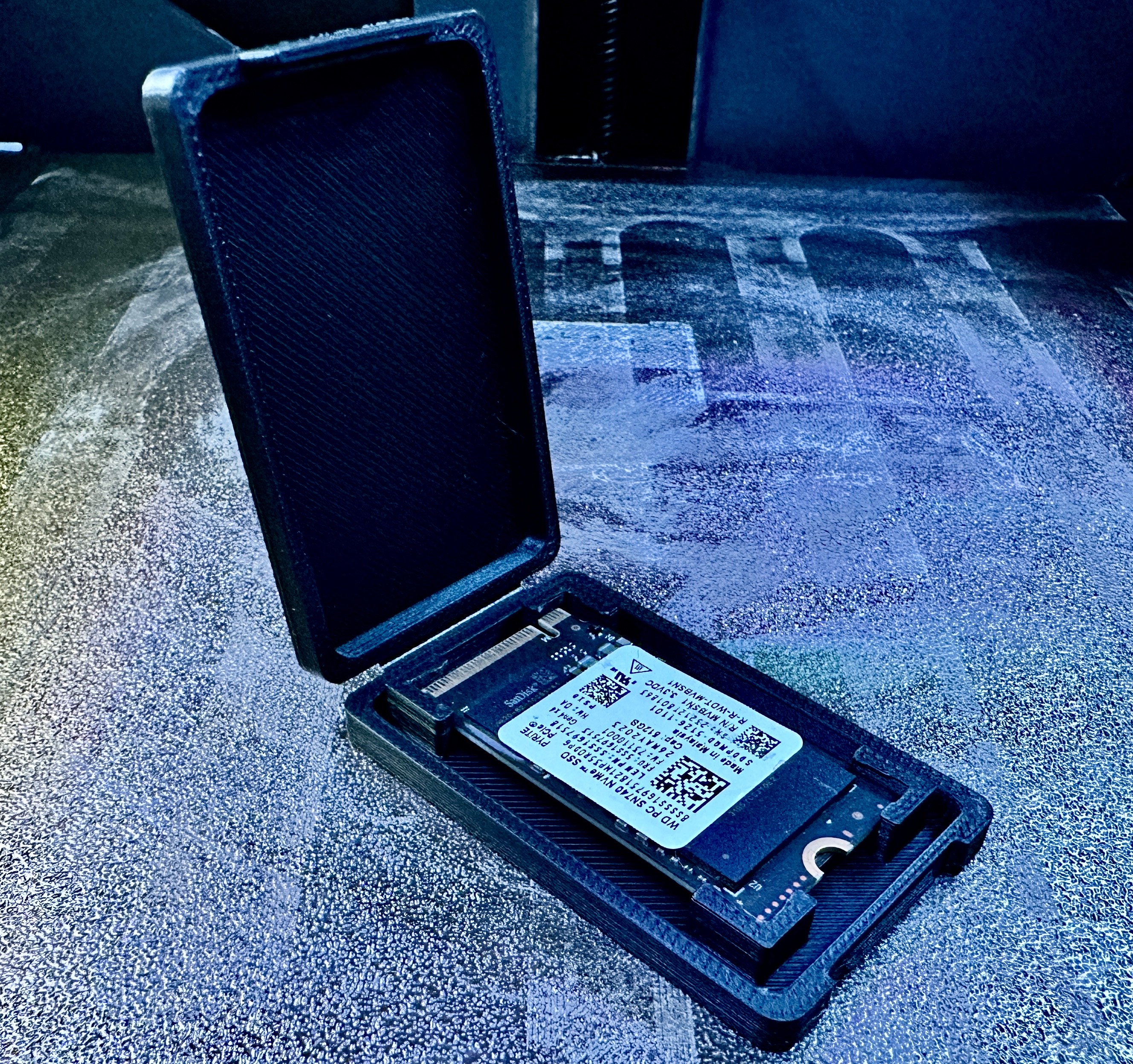 M.2 2242 SSD Clamshell Case