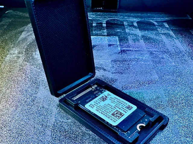 M.2 2242 SSD Clamshell Case