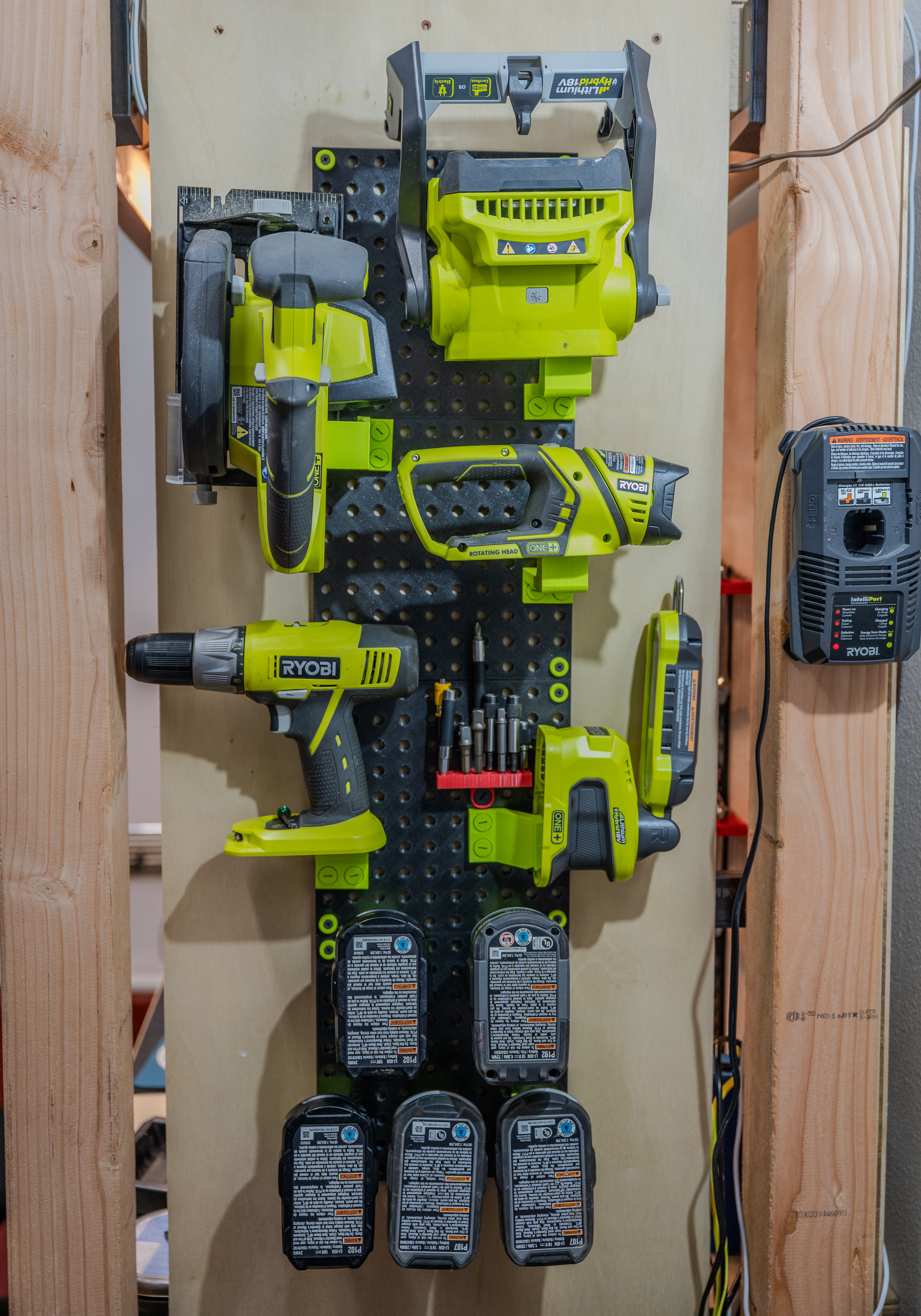 Screw Wall Ryobi — thumbnail 2