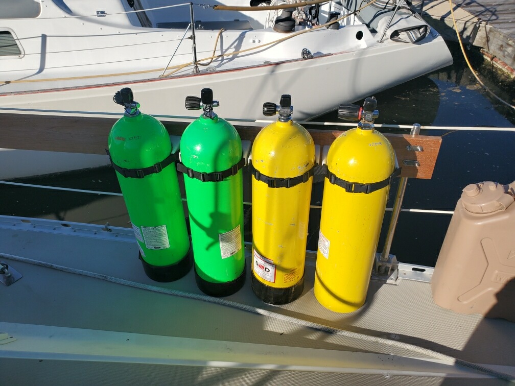 SCUBA Tank bracket by Glenn Brockett Download free STL model