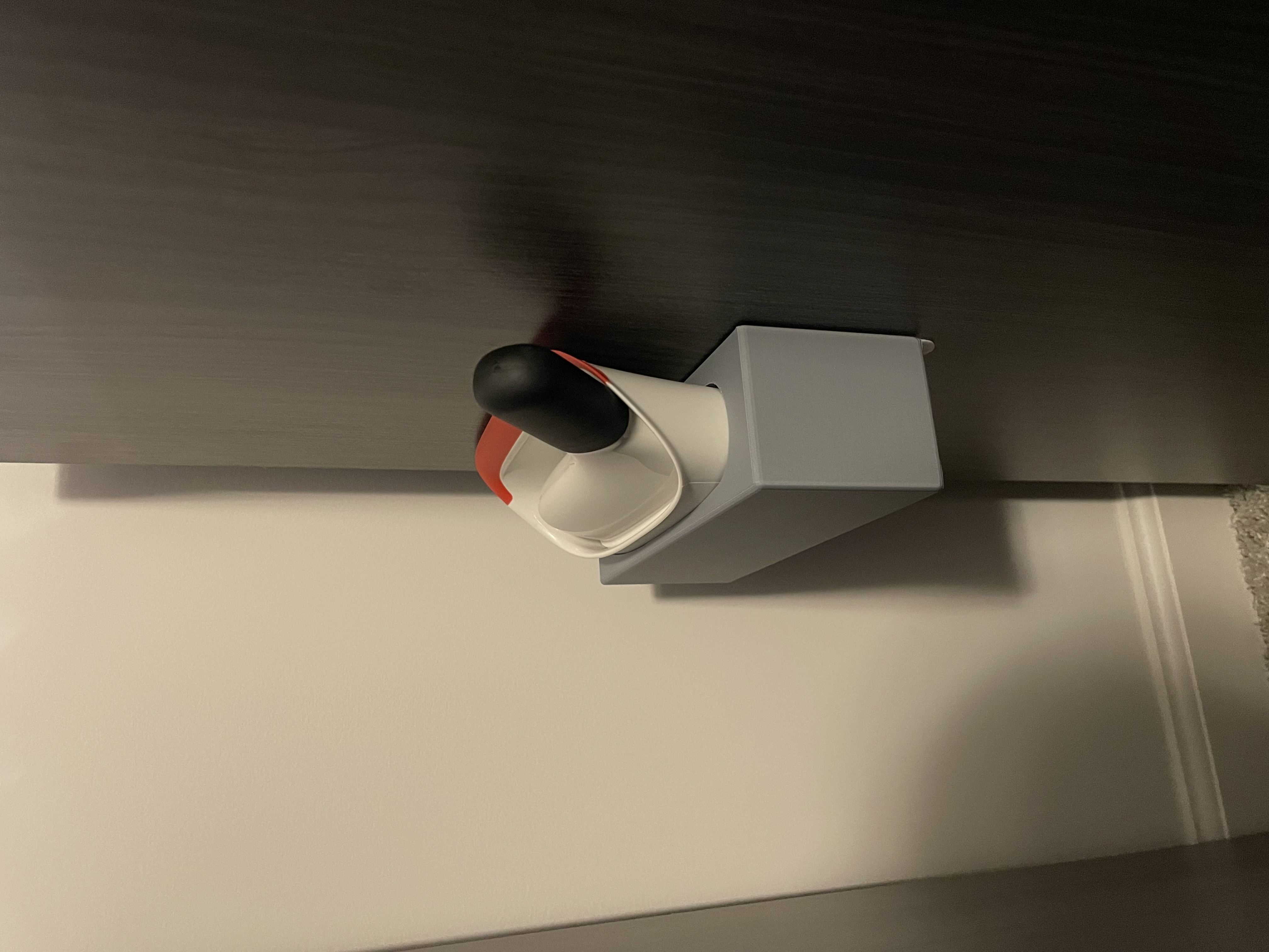 OXO Compact Dustpan Holder